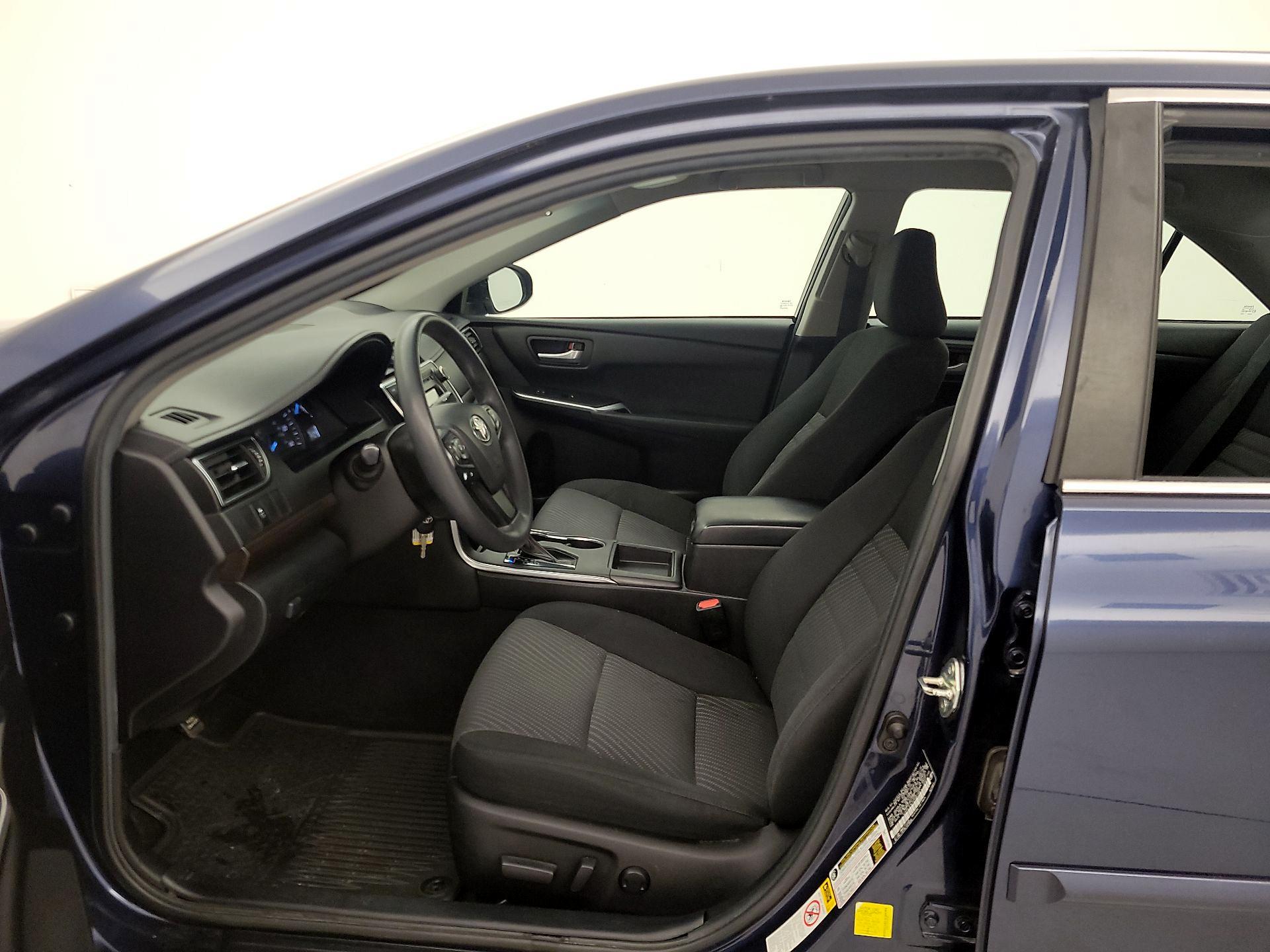 Thumbnail: 2015 Toyota Camry - 11