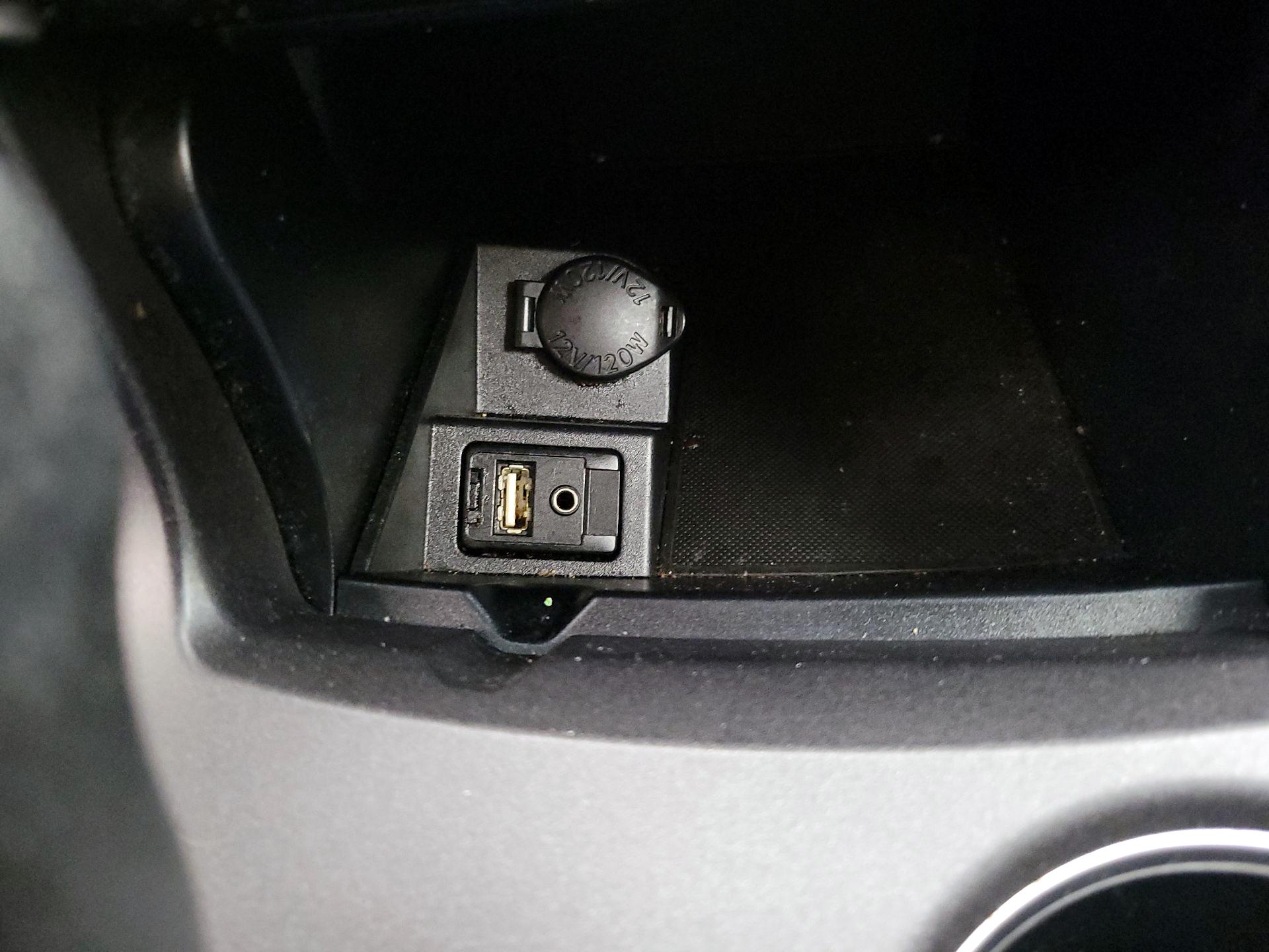 Thumbnail: 2015 Toyota Camry - 18