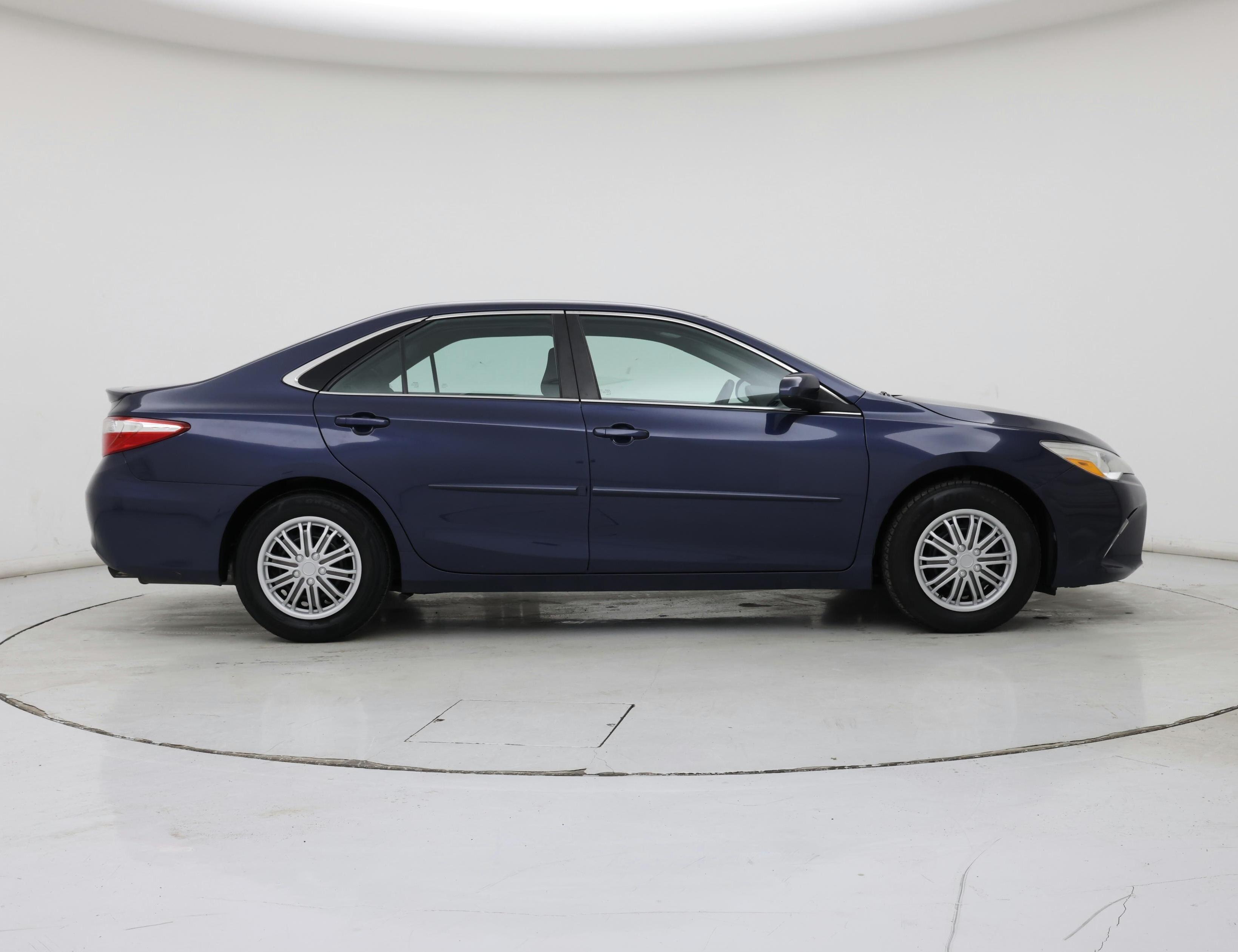 Thumbnail: 2015 Toyota Camry - 7