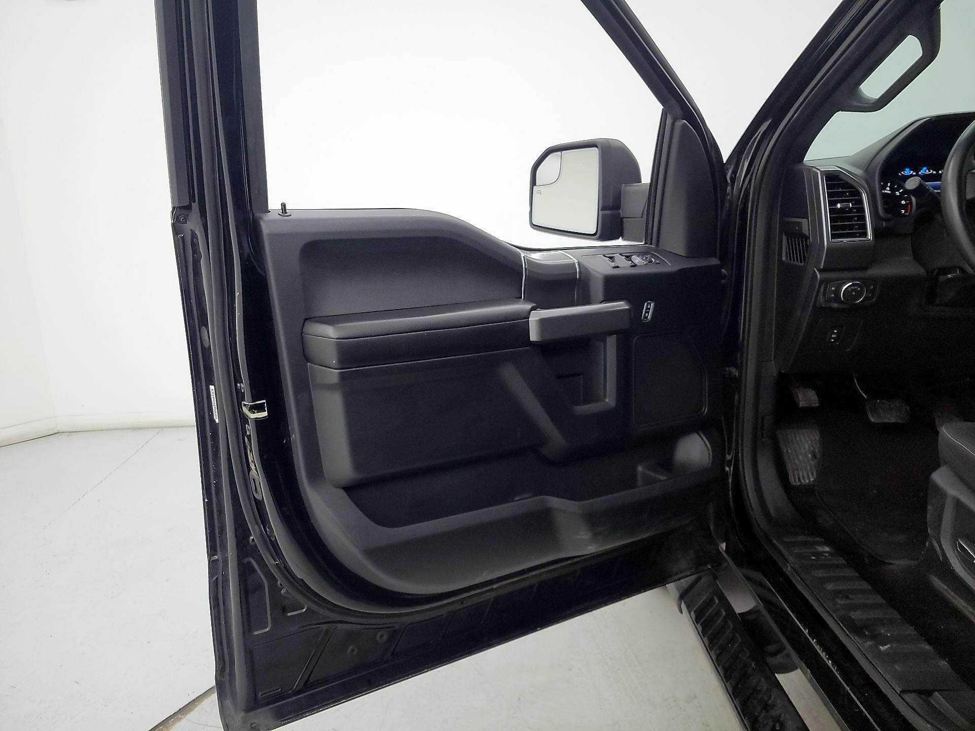 Thumbnail: 2017 Ford F-150 - 12