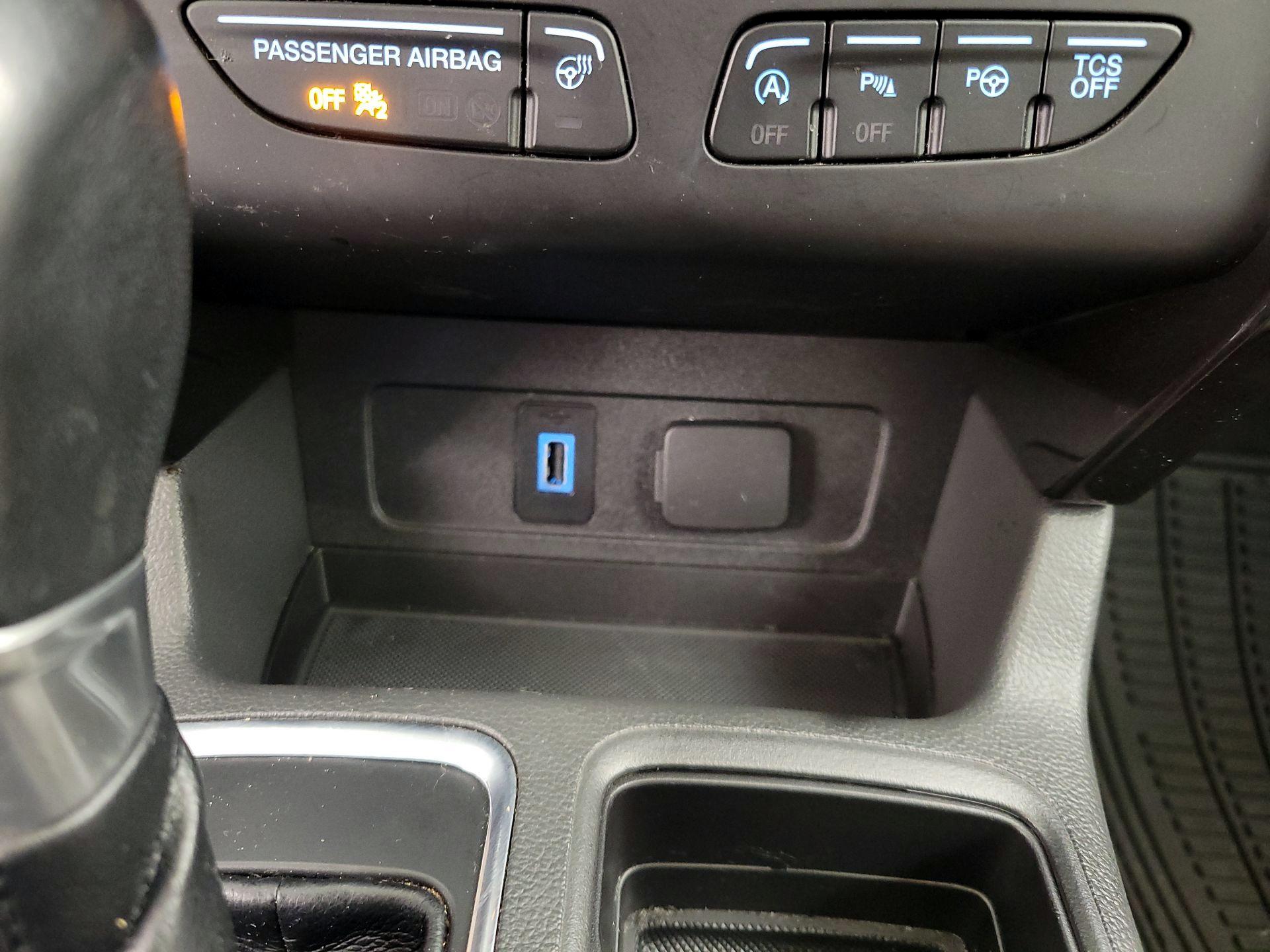 Thumbnail: 2017 Ford Escape - 19