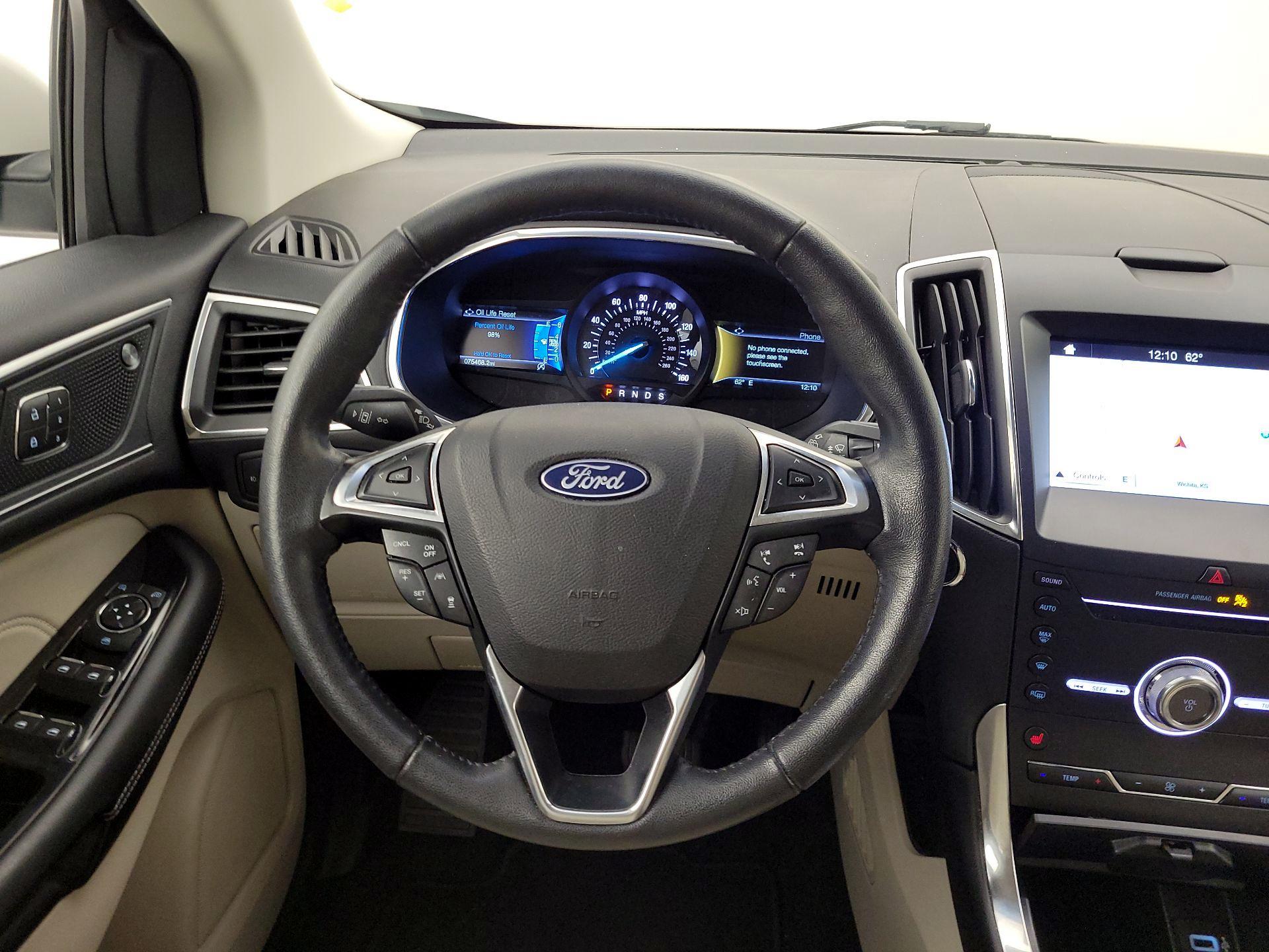 Thumbnail: 2019 Ford Edge - 10