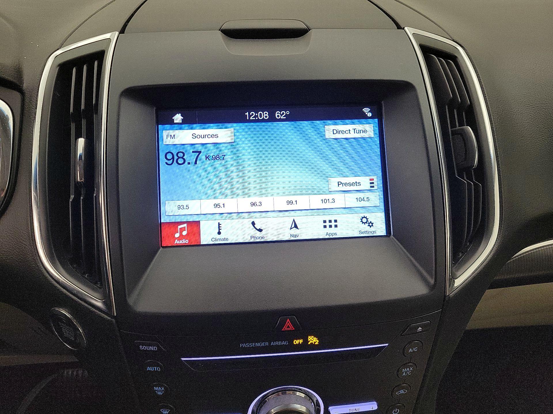 Thumbnail: 2019 Ford Edge - 16