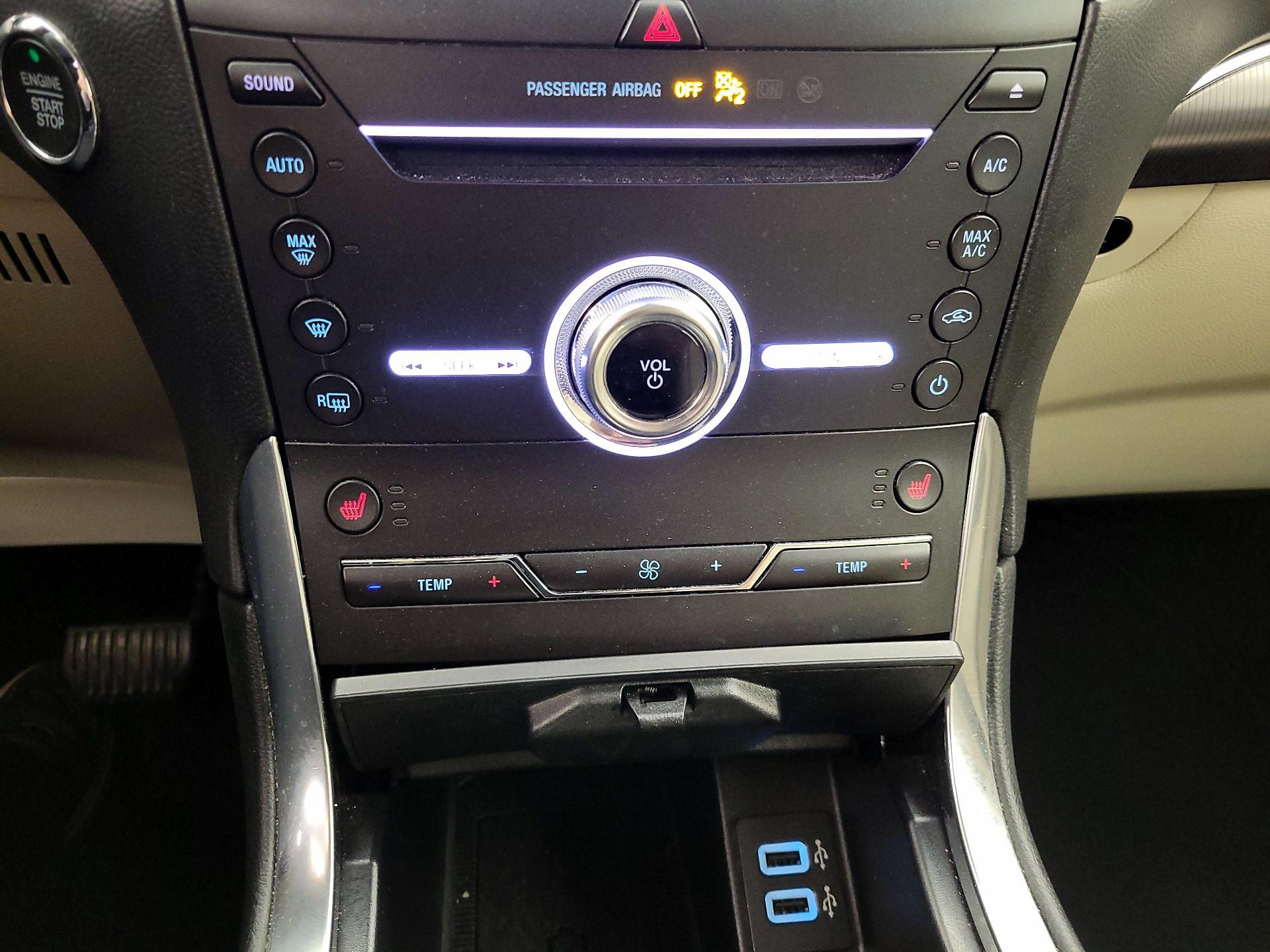 Thumbnail: 2019 Ford Edge - 17