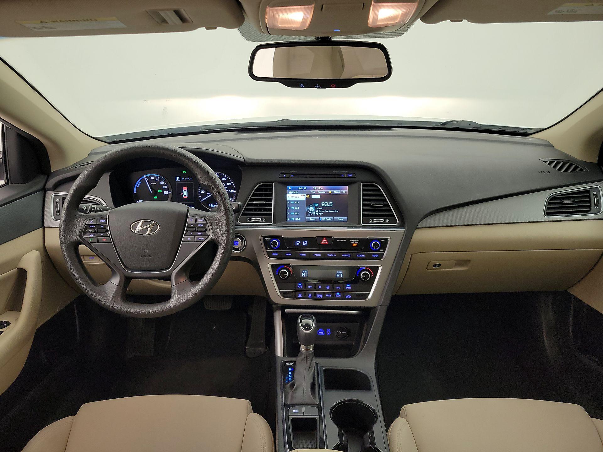 Thumbnail: 2017 Hyundai Sonata - 9