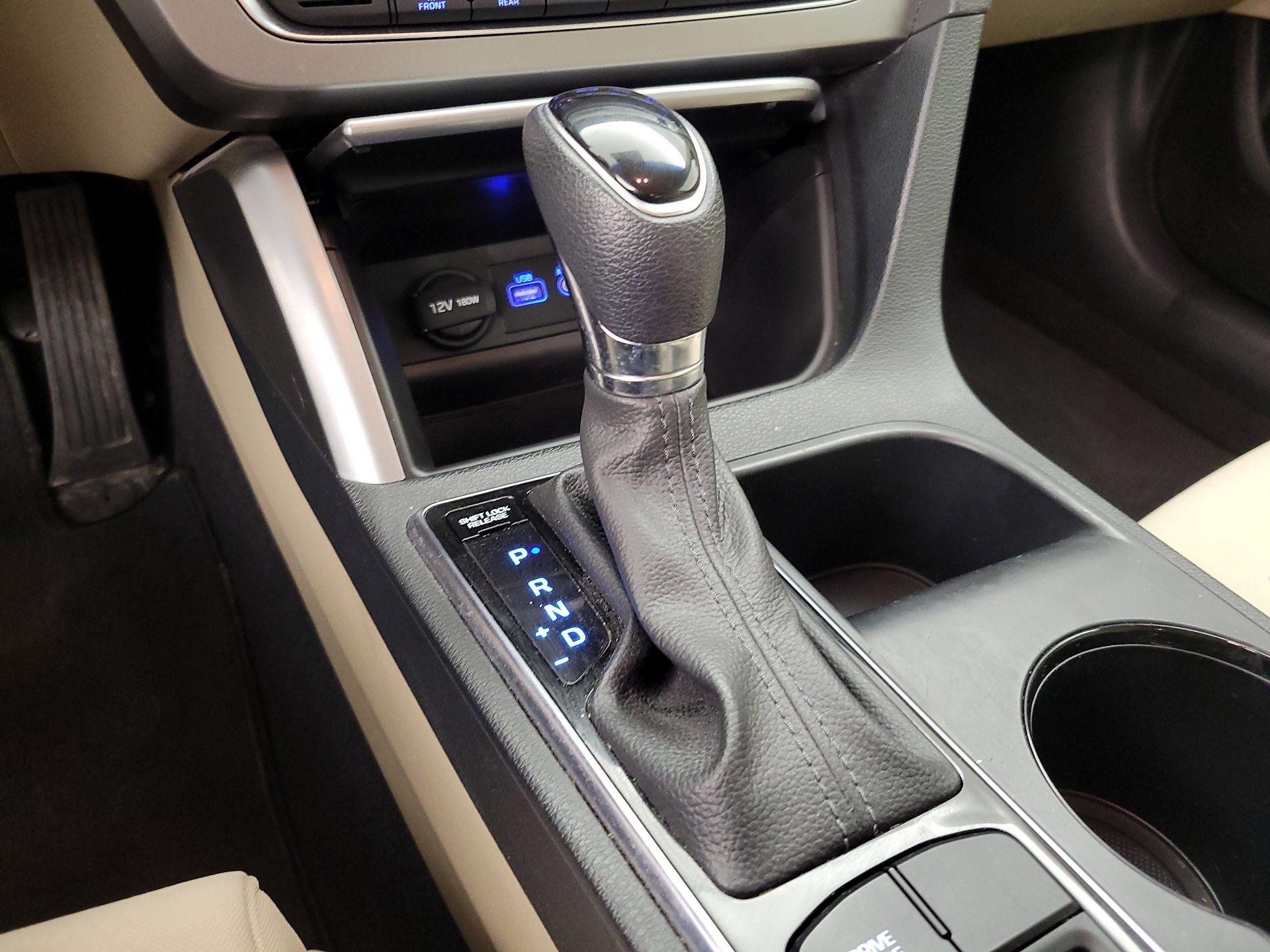 Thumbnail: 2017 Hyundai Sonata - 17