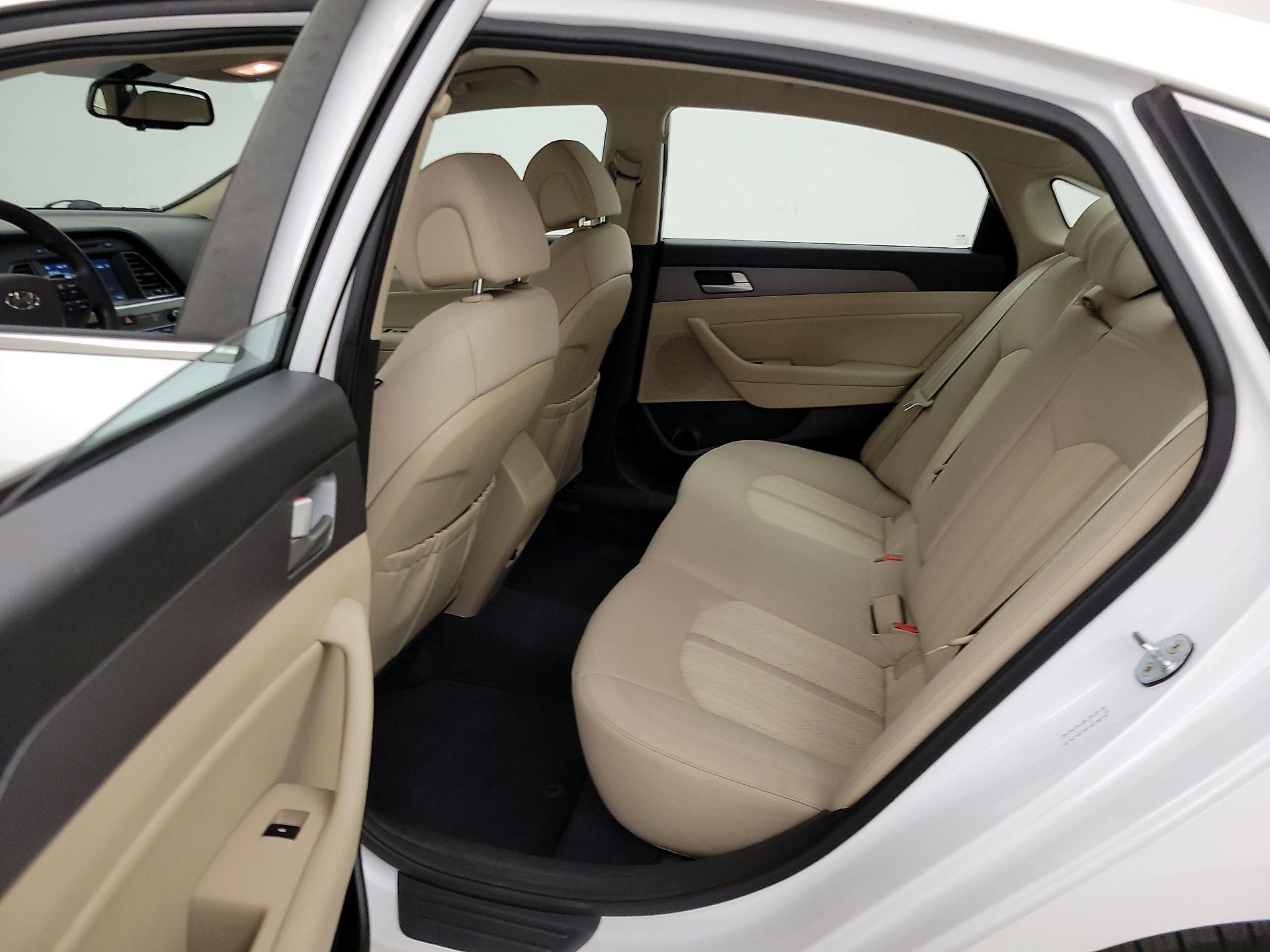 Thumbnail: 2017 Hyundai Sonata - 19