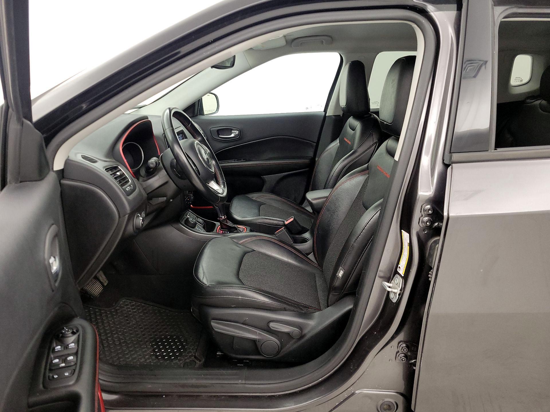 Thumbnail: 2020 Jeep Compass - 11