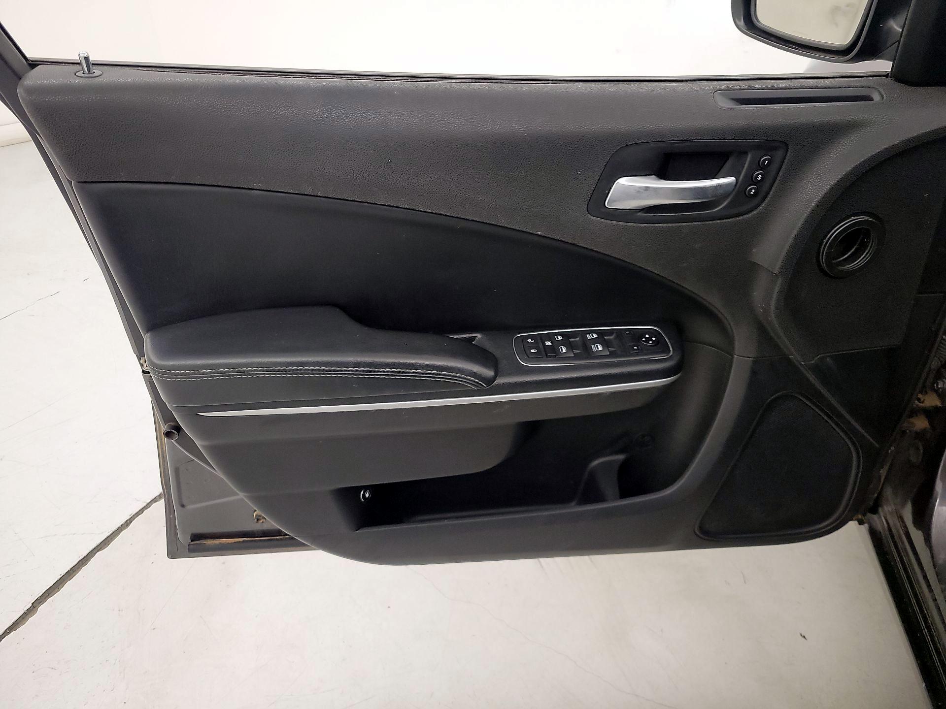 Thumbnail: 2019 Dodge Charger - 12