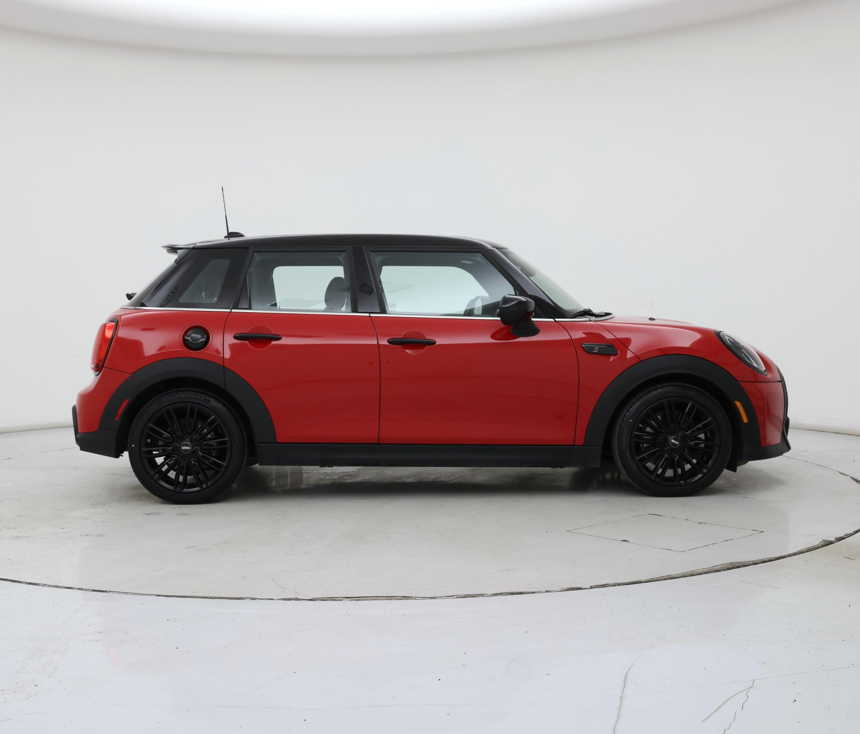 Thumbnail: 2022 MINI Cooper Hardtop - 7