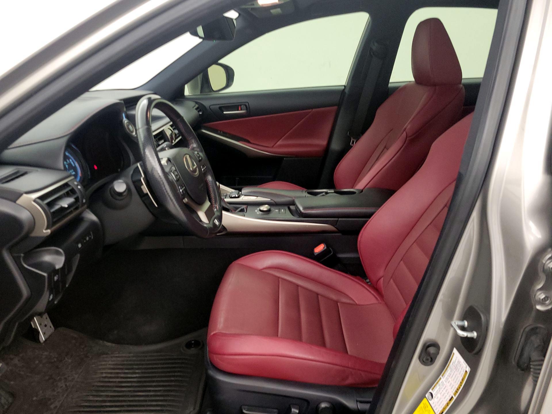 Thumbnail: 2019 Lexus IS - 11