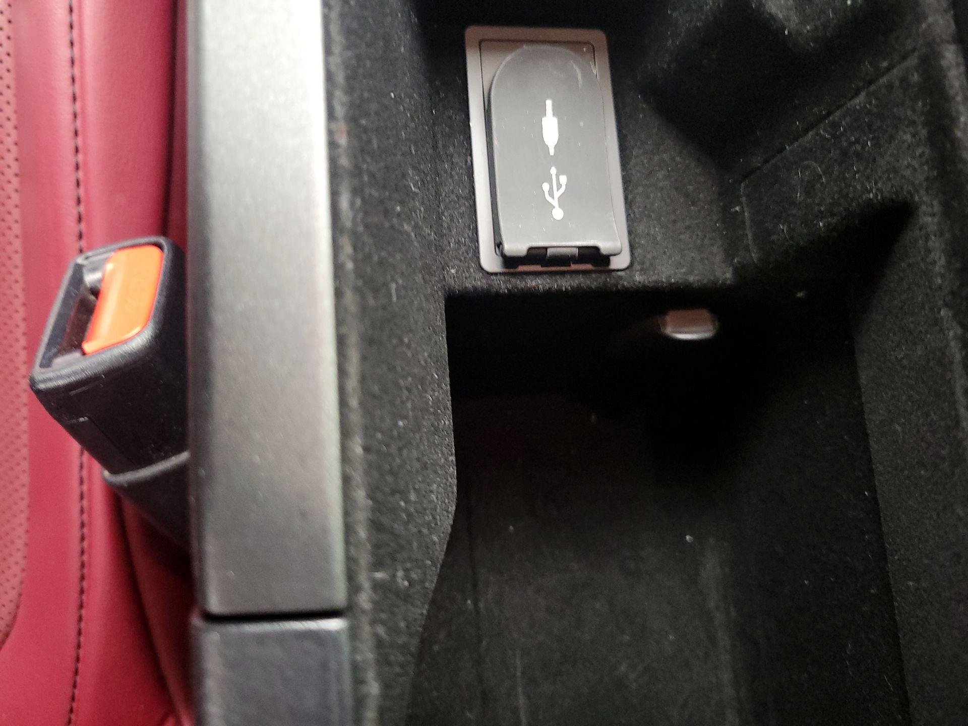 Thumbnail: 2019 Lexus IS - 19