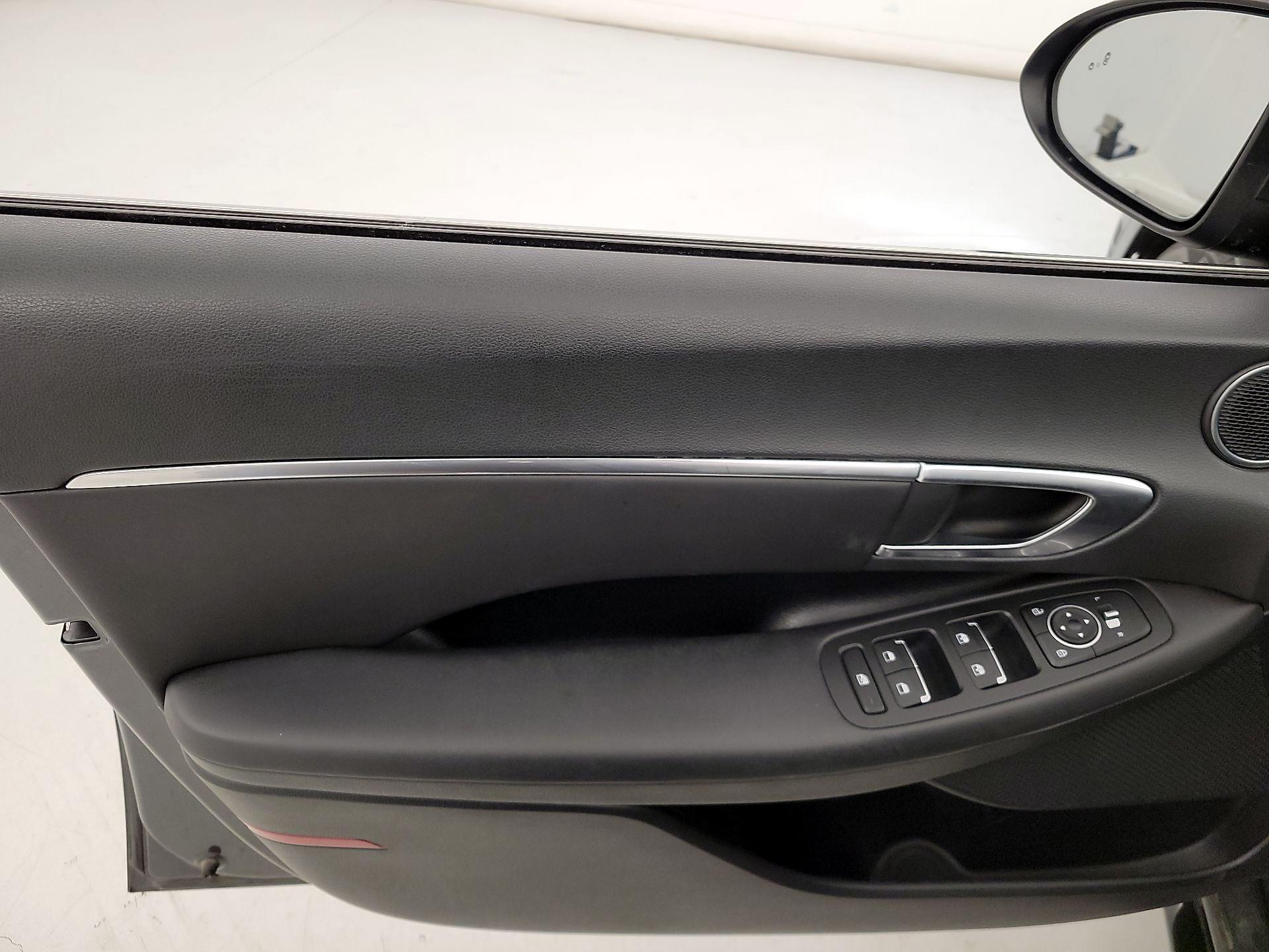 Thumbnail: 2022 Hyundai Sonata - 12