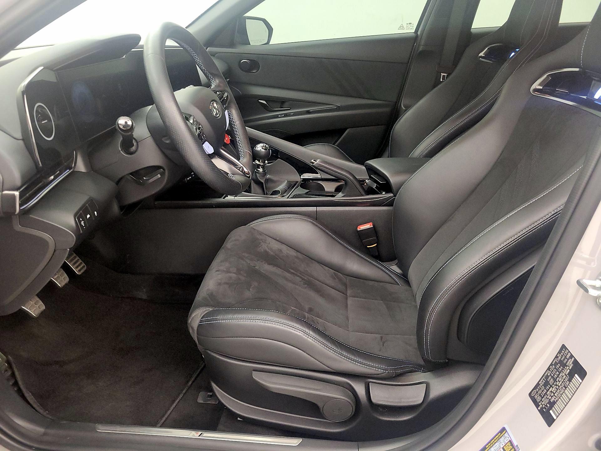 Thumbnail: 2023 Hyundai Elantra - 11