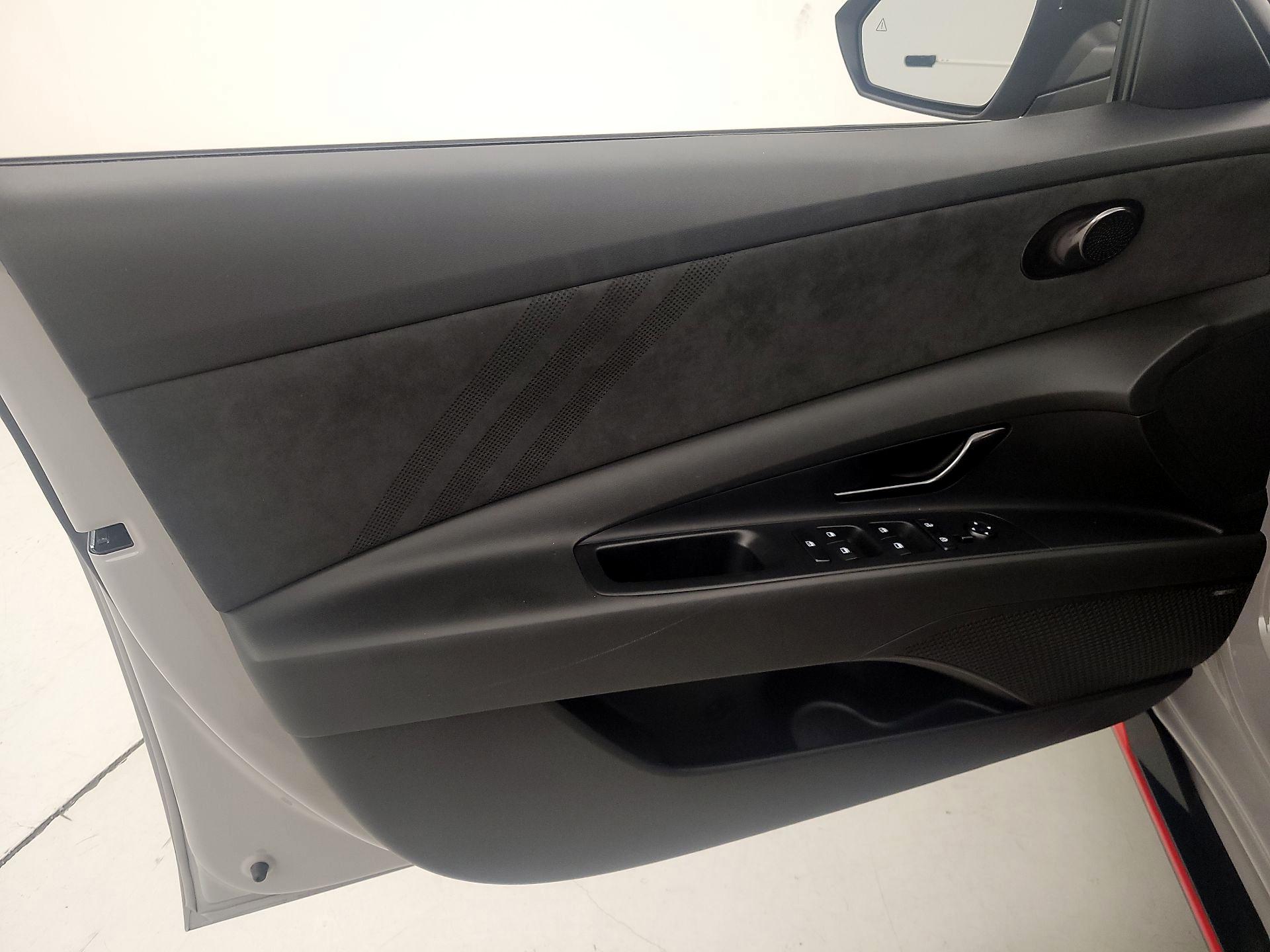 Thumbnail: 2023 Hyundai Elantra - 12