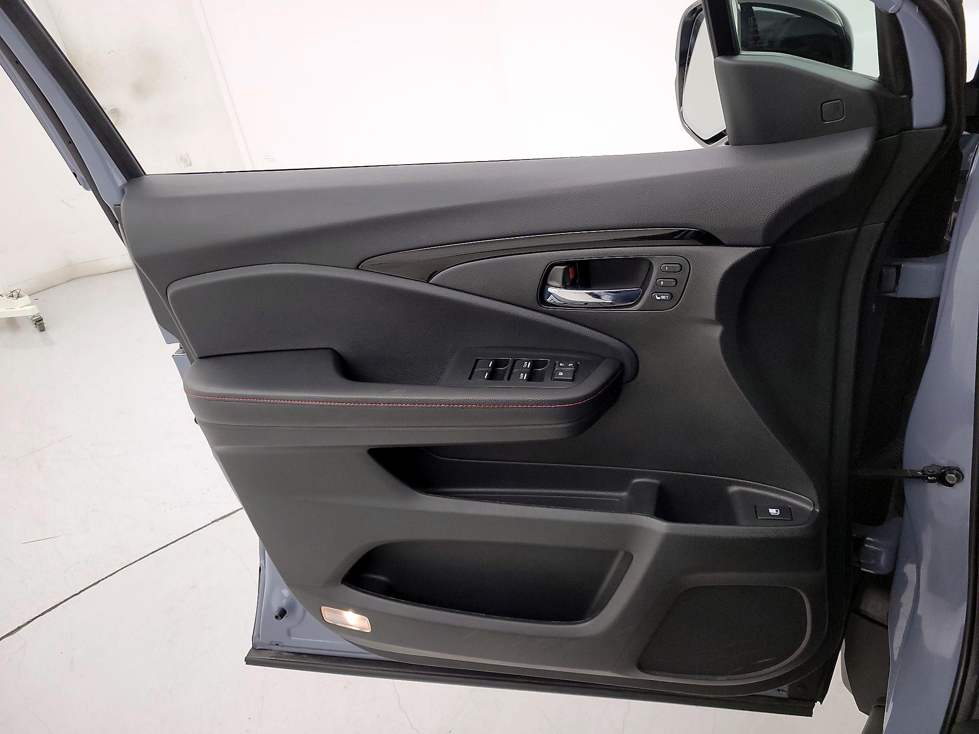 Thumbnail: 2023 Honda Ridgeline - 12