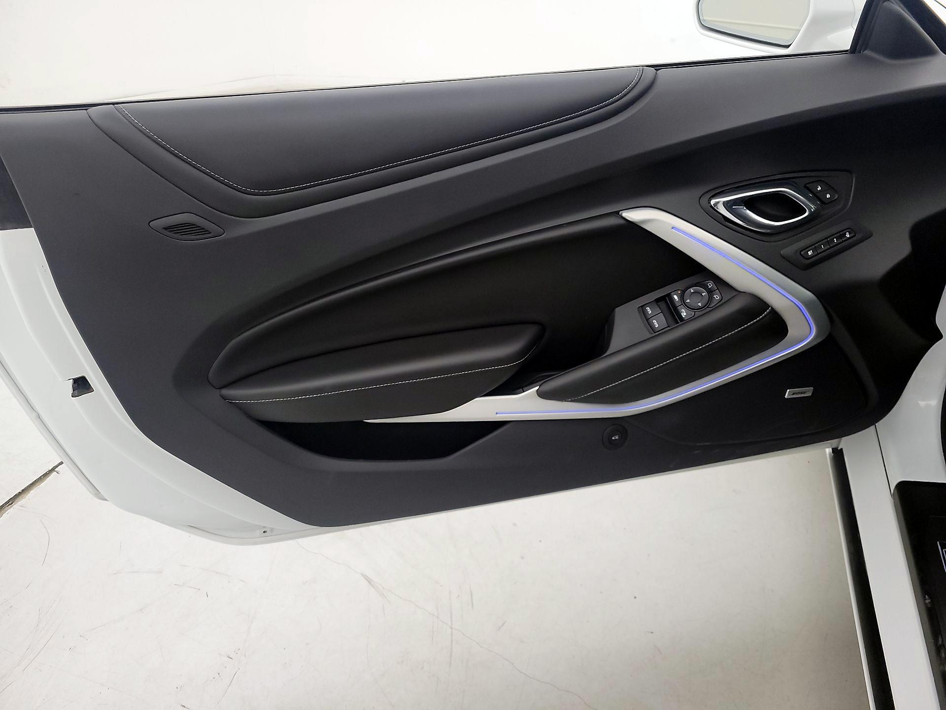 Thumbnail: 2017 Chevrolet Camaro - 12