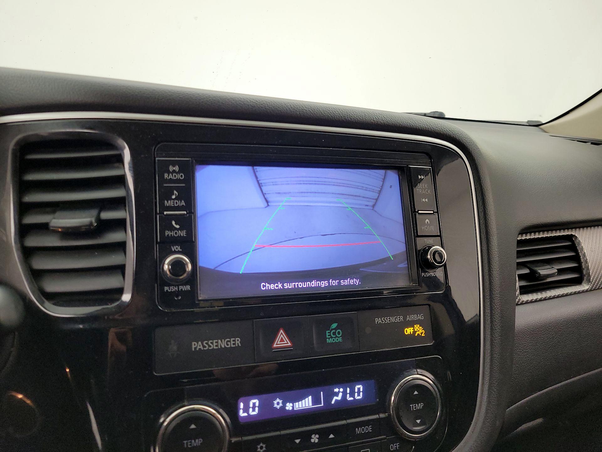 Thumbnail: 2018 Mitsubishi Outlander - 14