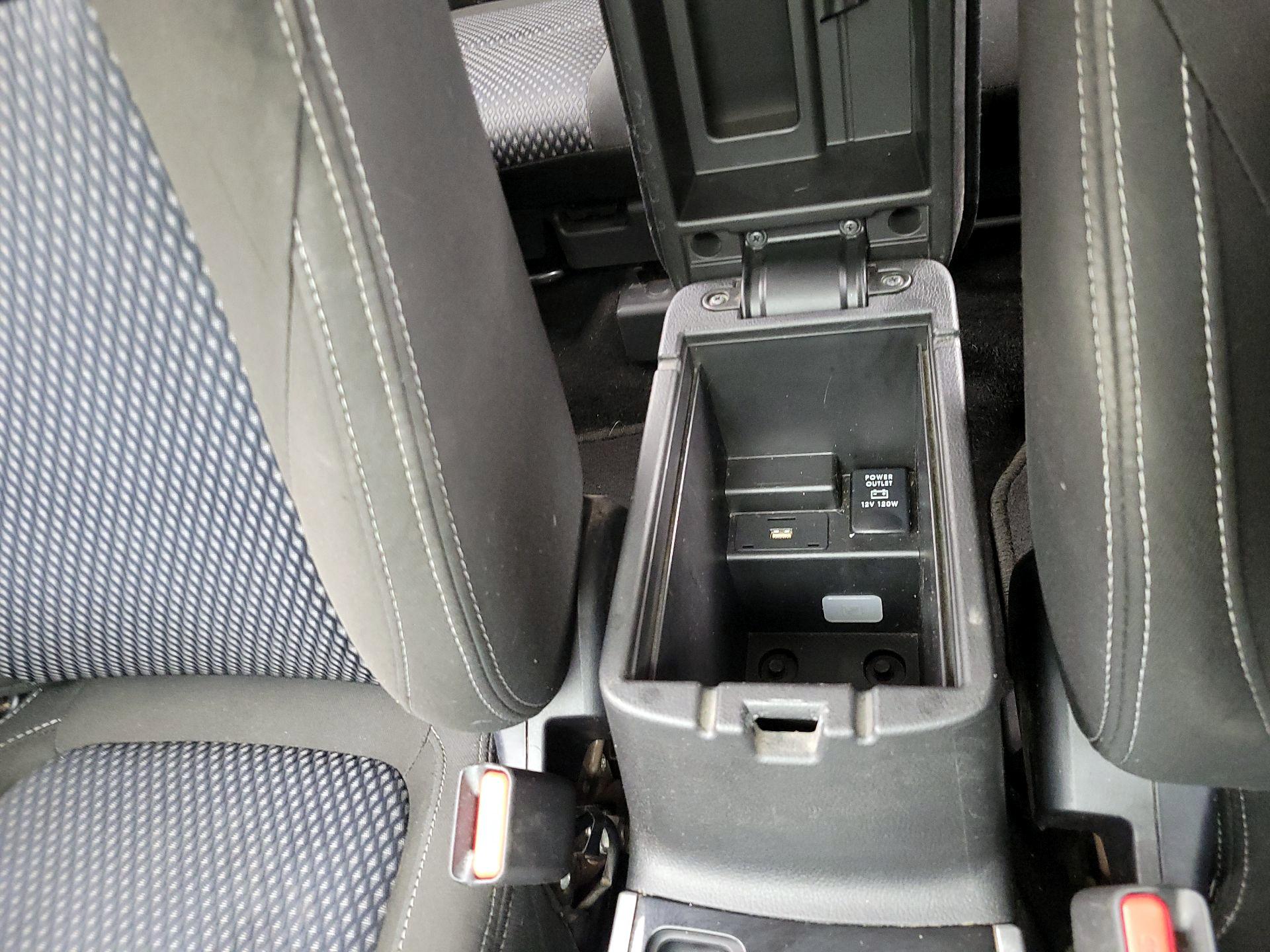 Thumbnail: 2018 Mitsubishi Outlander - 18