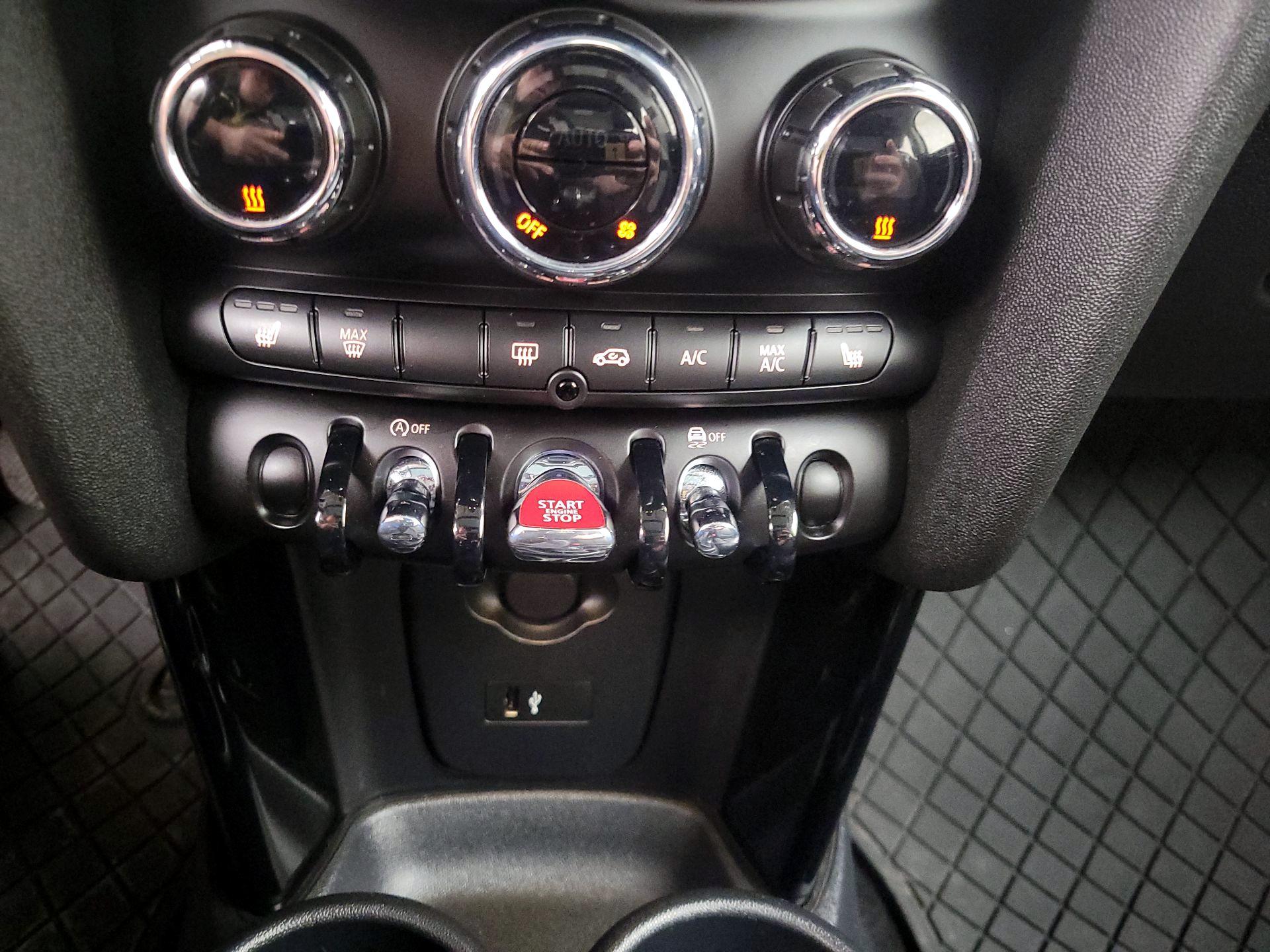 Thumbnail: 2024 MINI Cooper Hardtop - 17