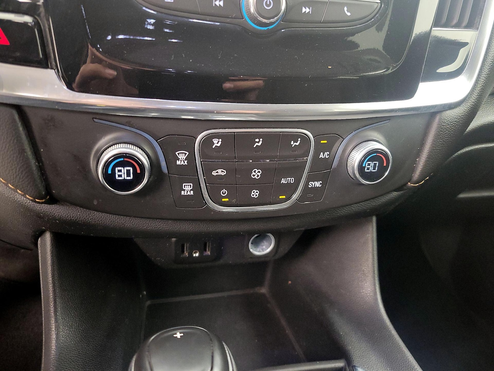 2020 Chevrolet Traverse LS - Photo 17