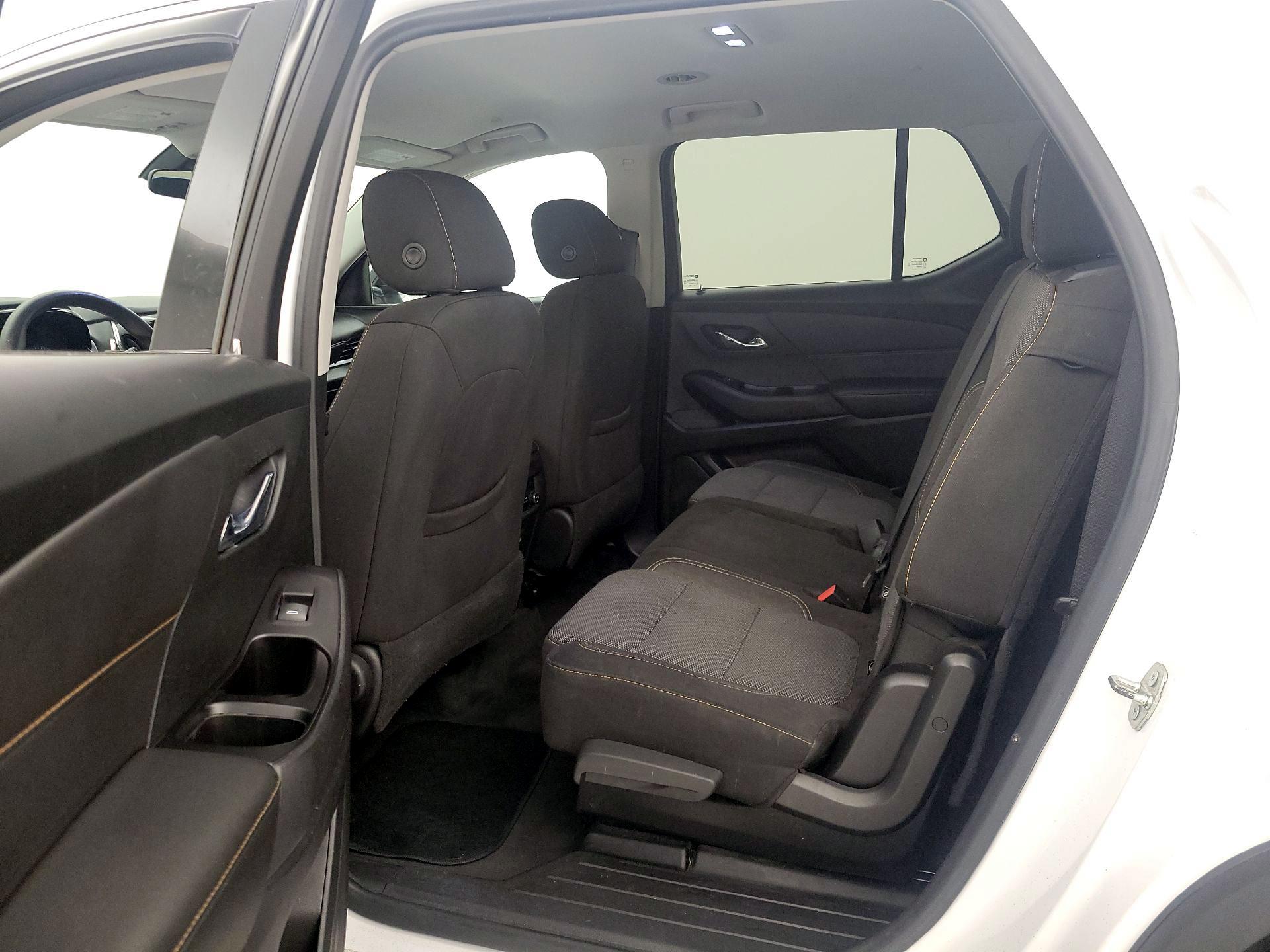 Thumbnail: 2020 Chevrolet Traverse - 19