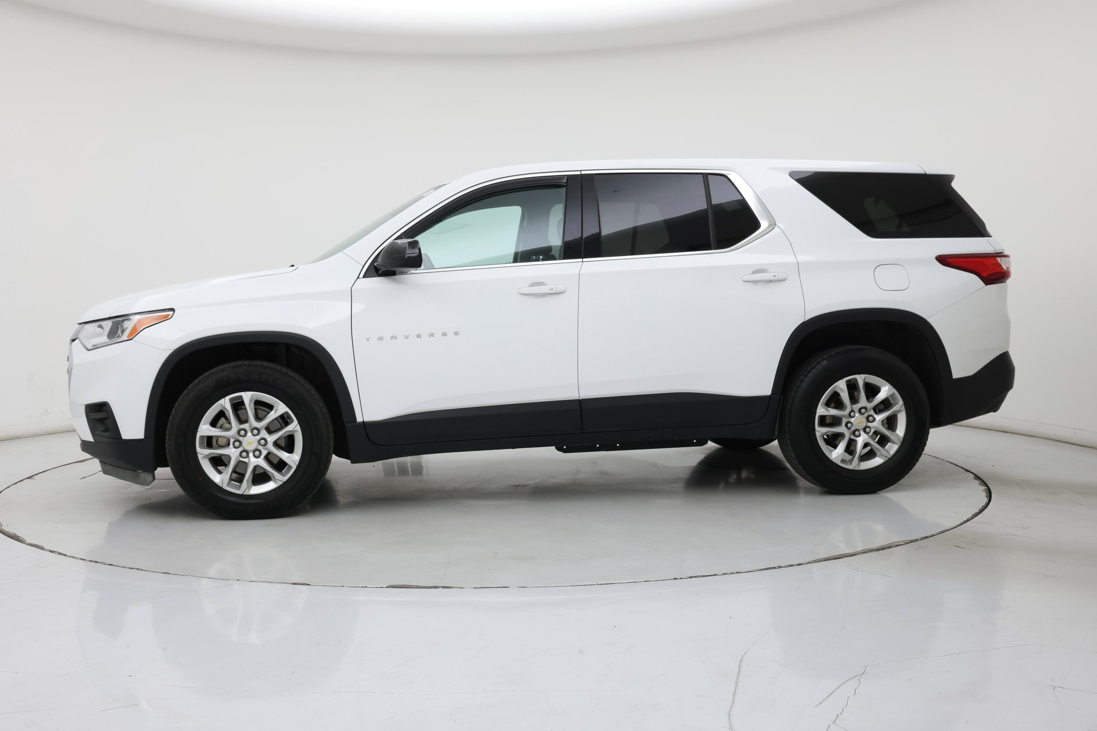 Thumbnail: 2020 Chevrolet Traverse - 3