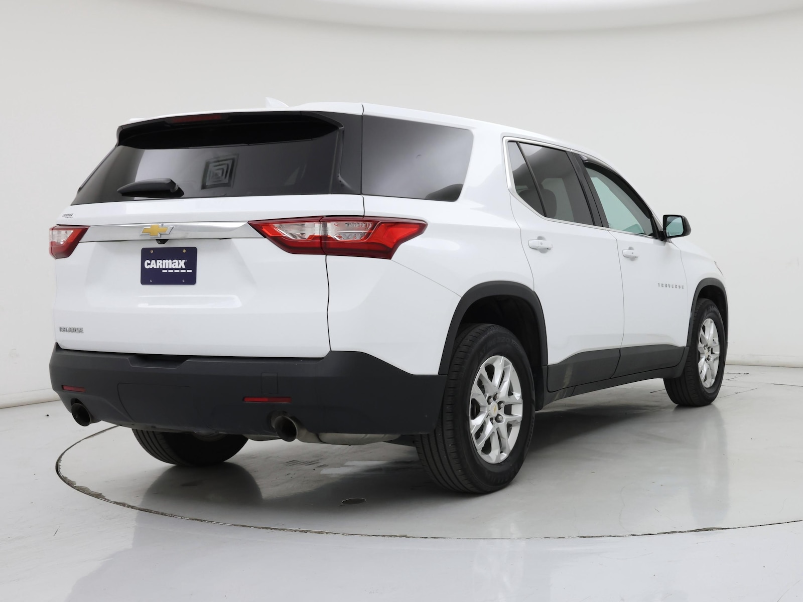 2020 Chevrolet Traverse LS - Photo 9