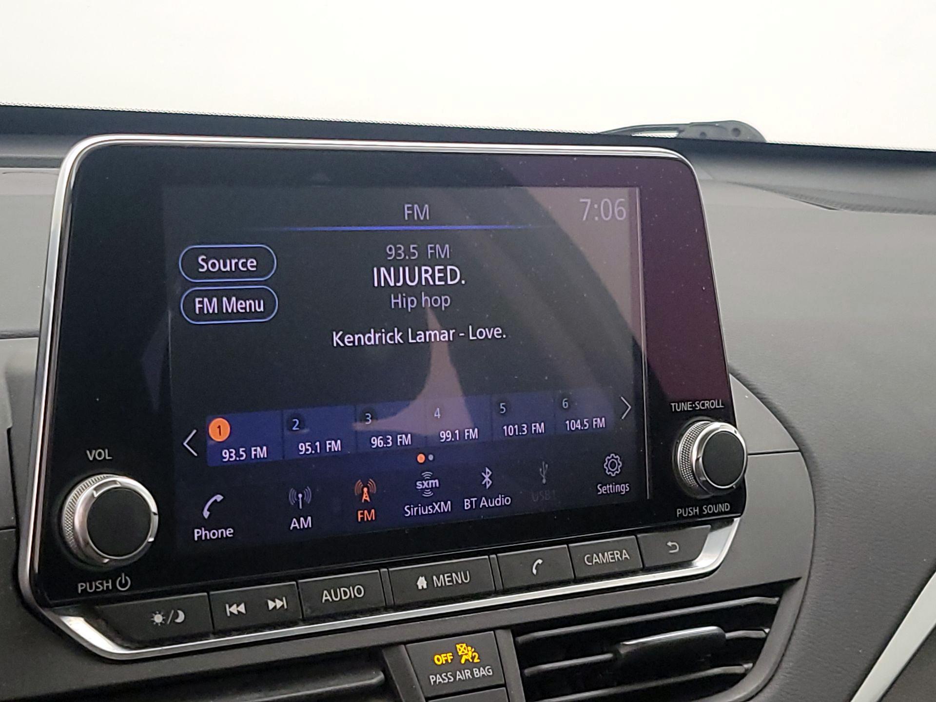 Thumbnail: 2020 Nissan Altima - 15