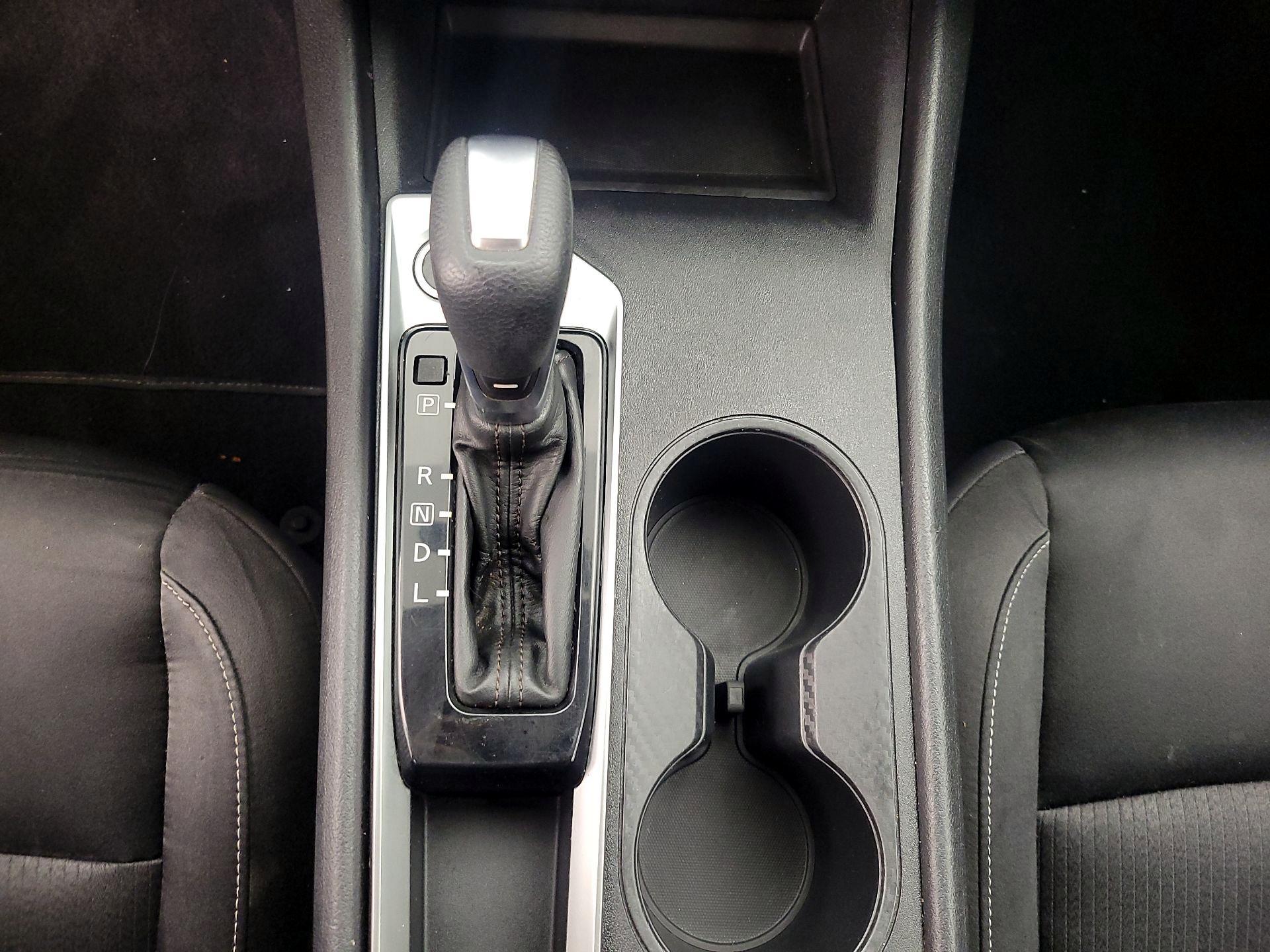 Thumbnail: 2020 Nissan Altima - 17