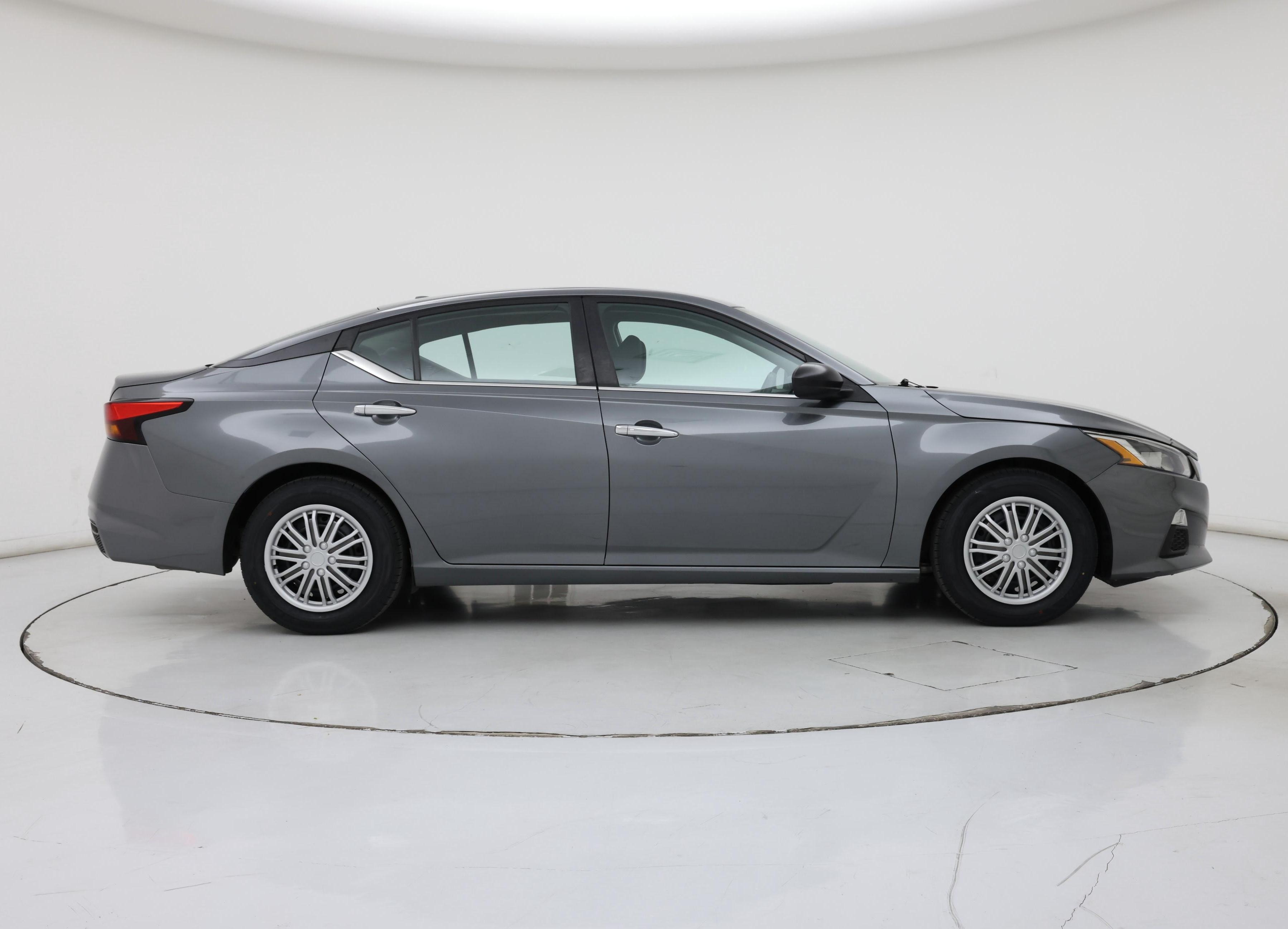 Thumbnail: 2020 Nissan Altima - 7