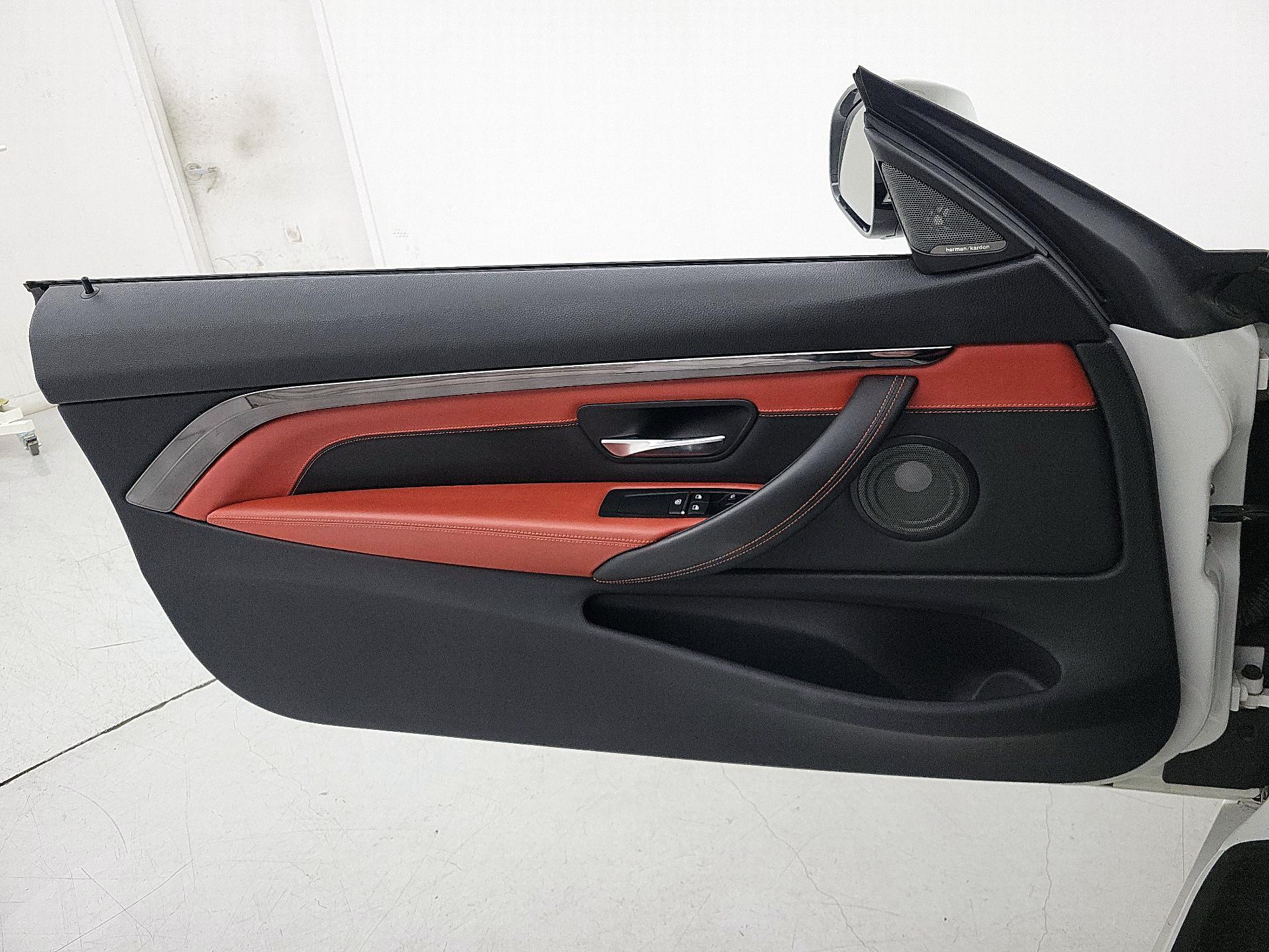 Thumbnail: 2019 BMW M4 - 12