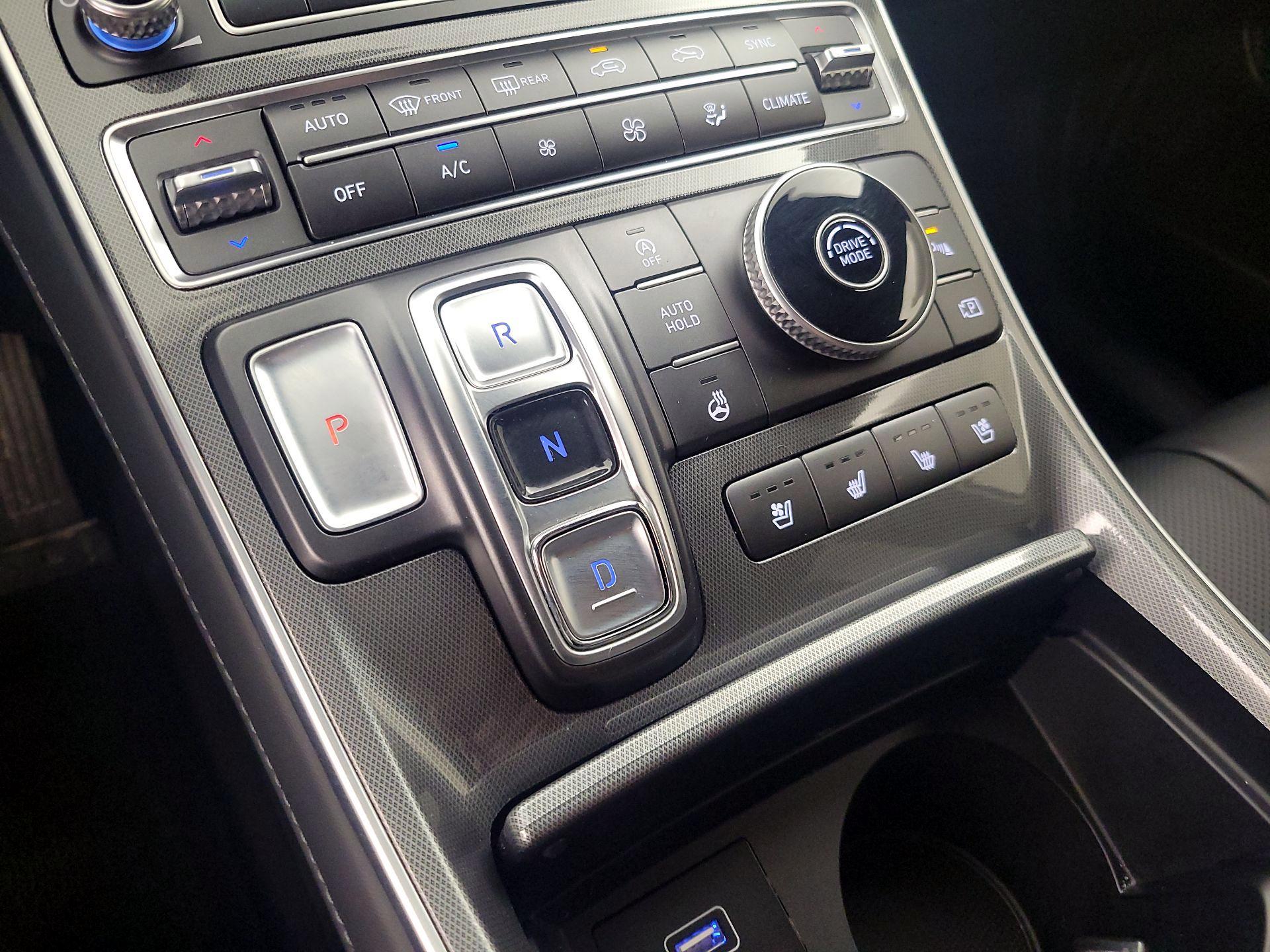 Thumbnail: 2023 Hyundai Santa Fe - 18