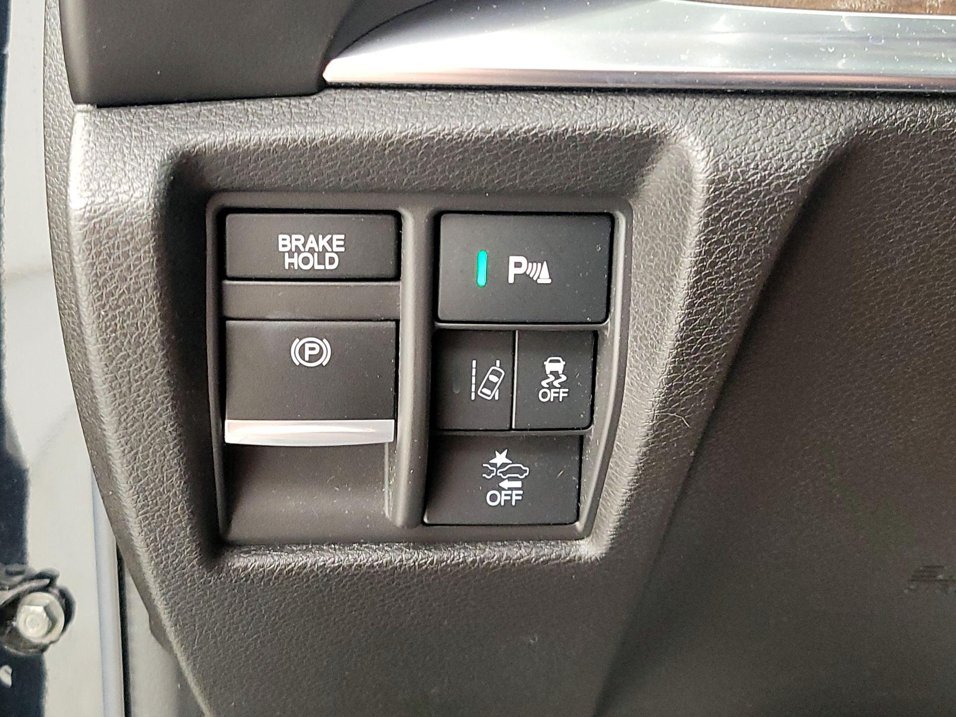 Thumbnail: 2019 Acura MDX - 13