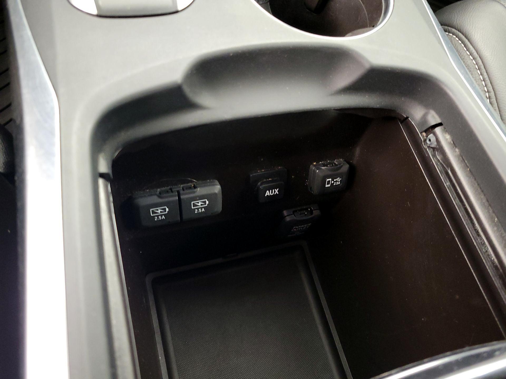 Thumbnail: 2019 Acura MDX - 19