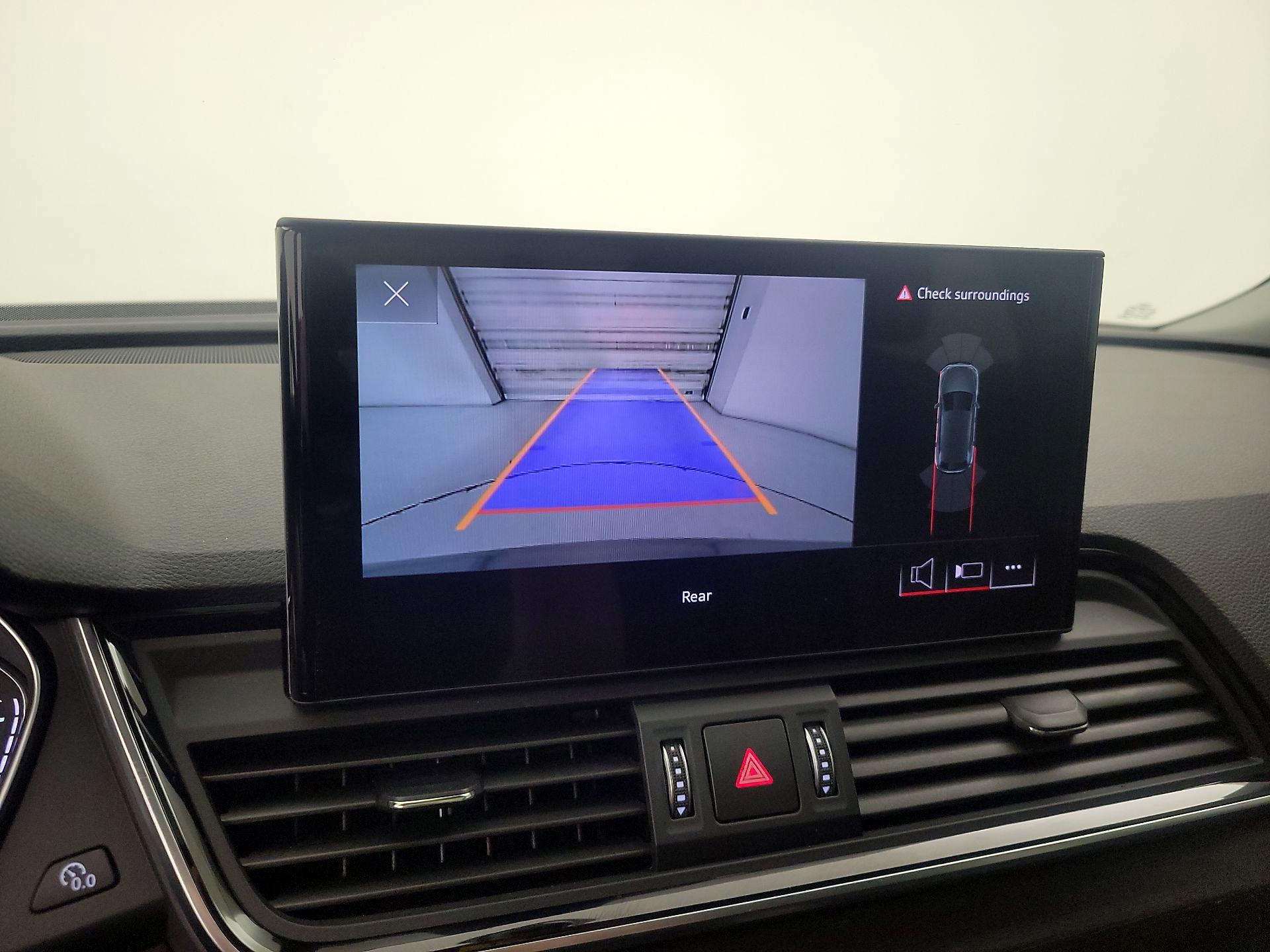 Thumbnail: 2021 Audi Q5 - 14