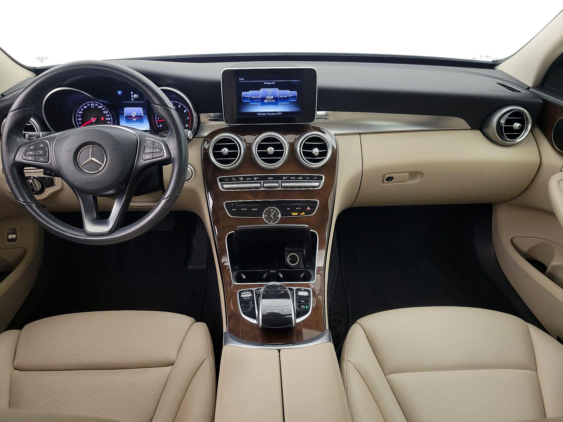 Thumbnail: 2015 Mercedes-Benz C-Class - 9