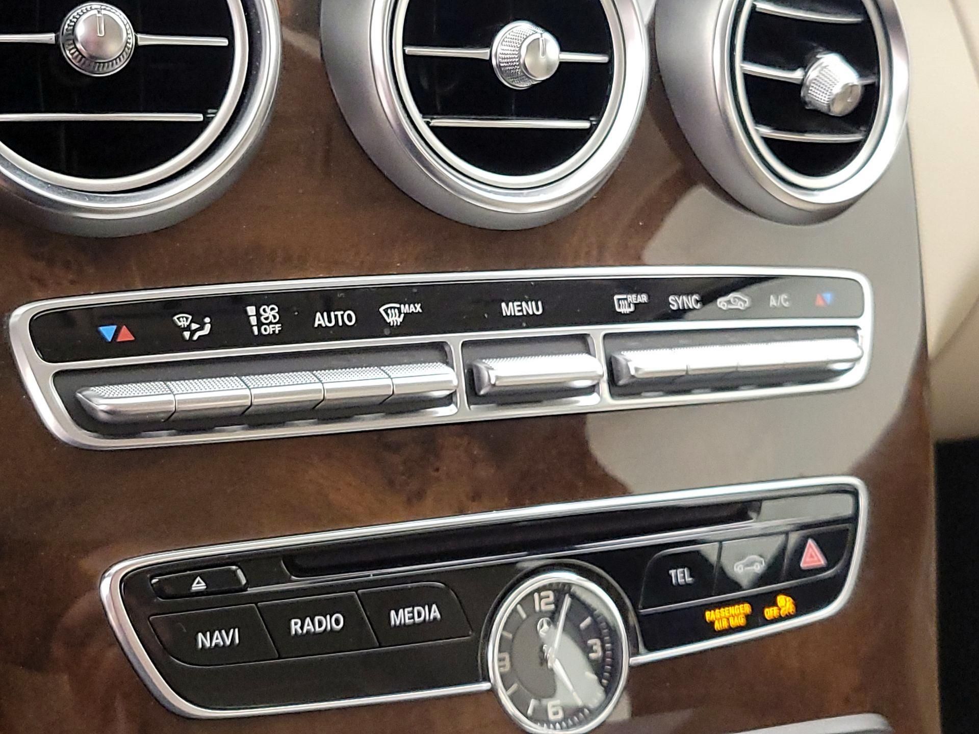 Thumbnail: 2015 Mercedes-Benz C-Class - 16