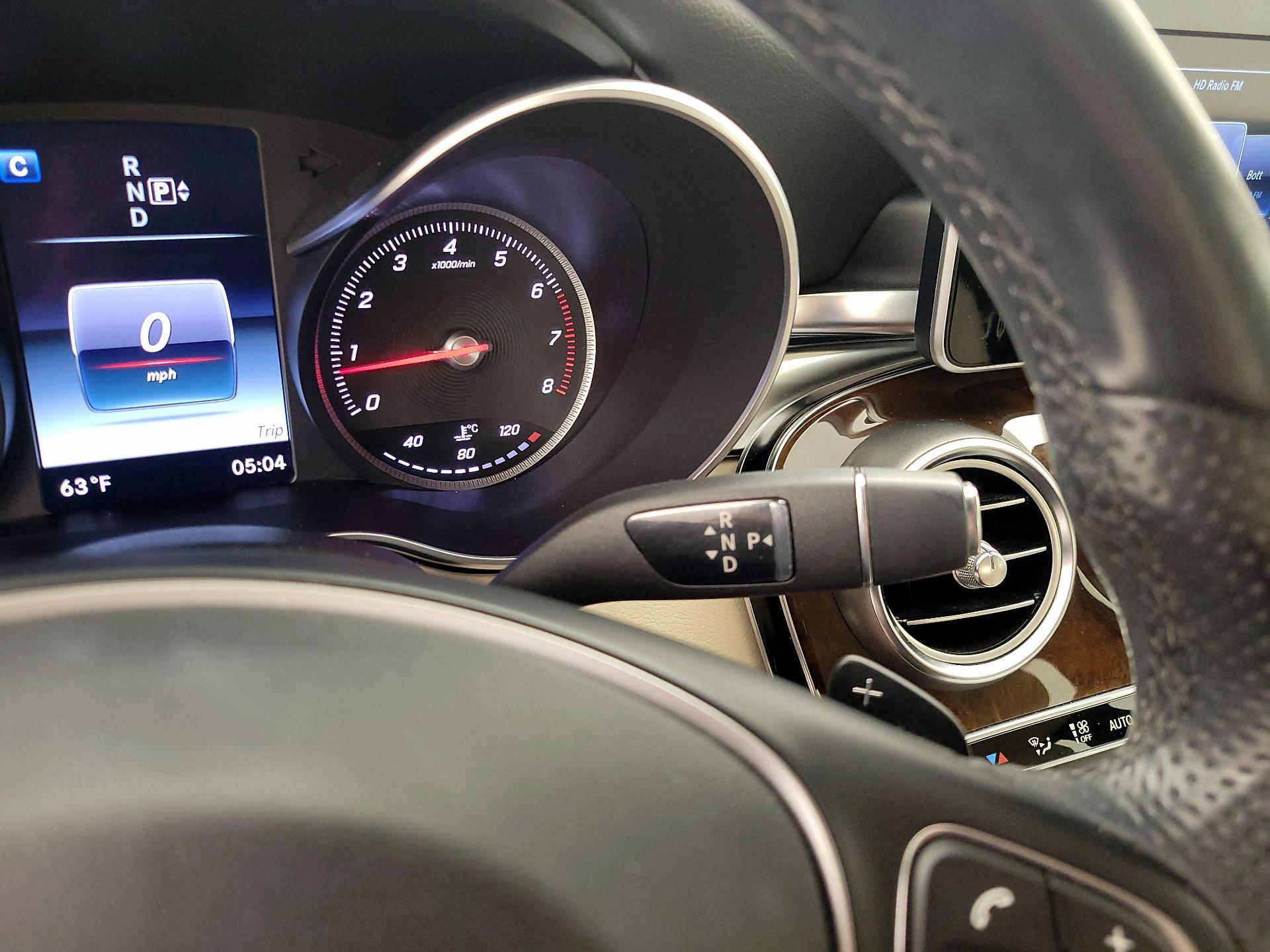 Thumbnail: 2015 Mercedes-Benz C-Class - 17