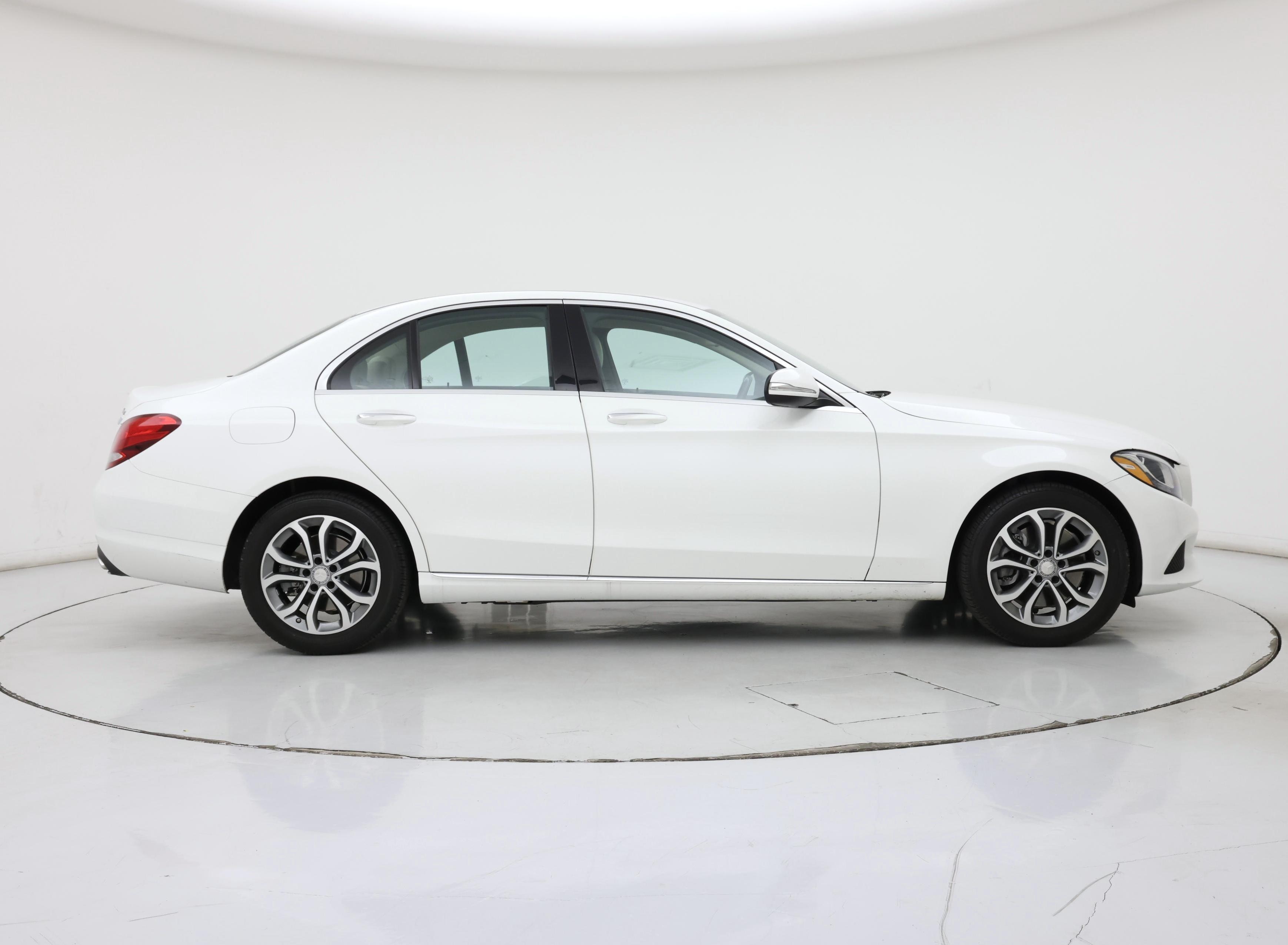 Thumbnail: 2015 Mercedes-Benz C-Class - 7