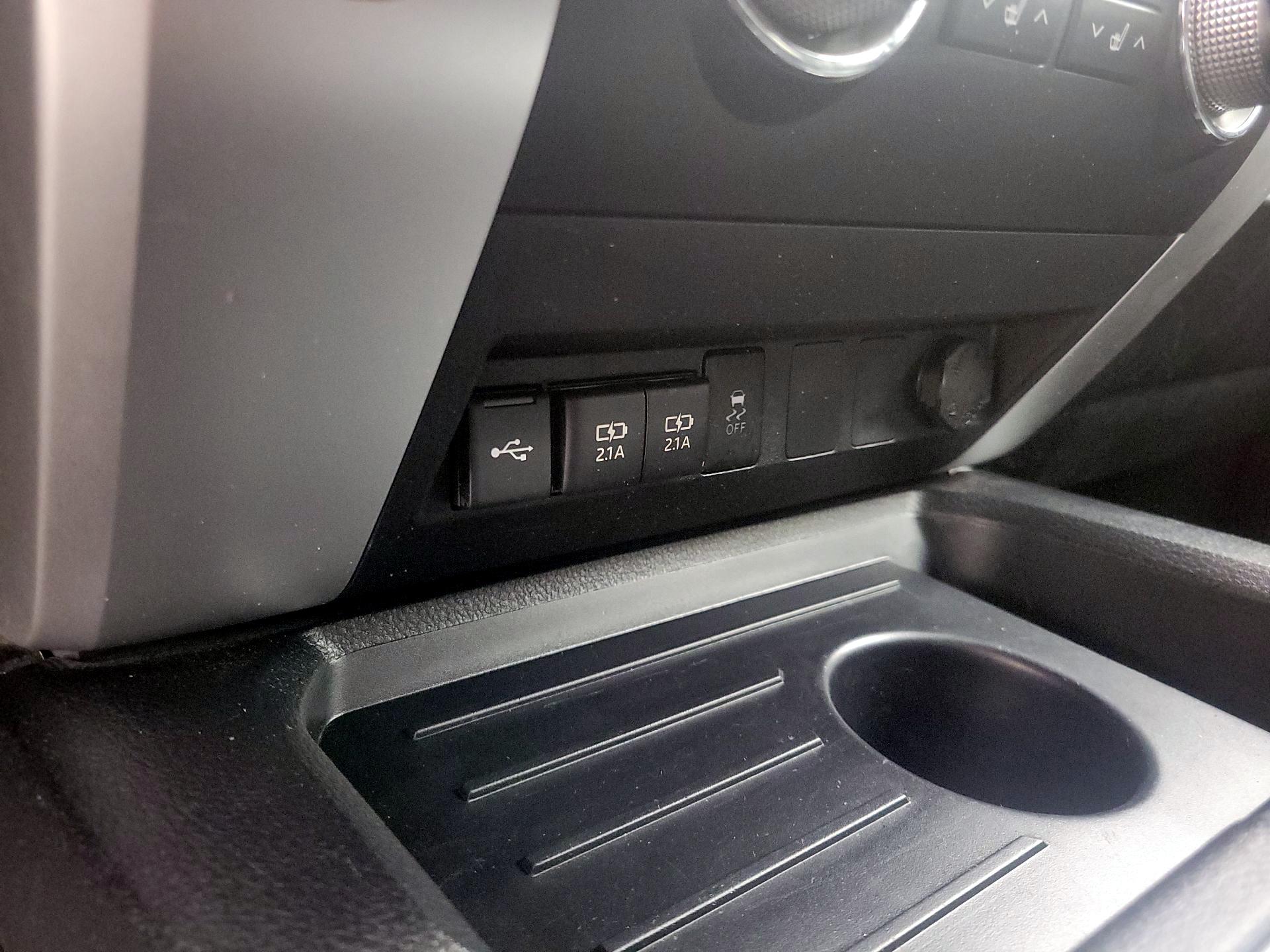 Thumbnail: 2021 Toyota Tundra - 19