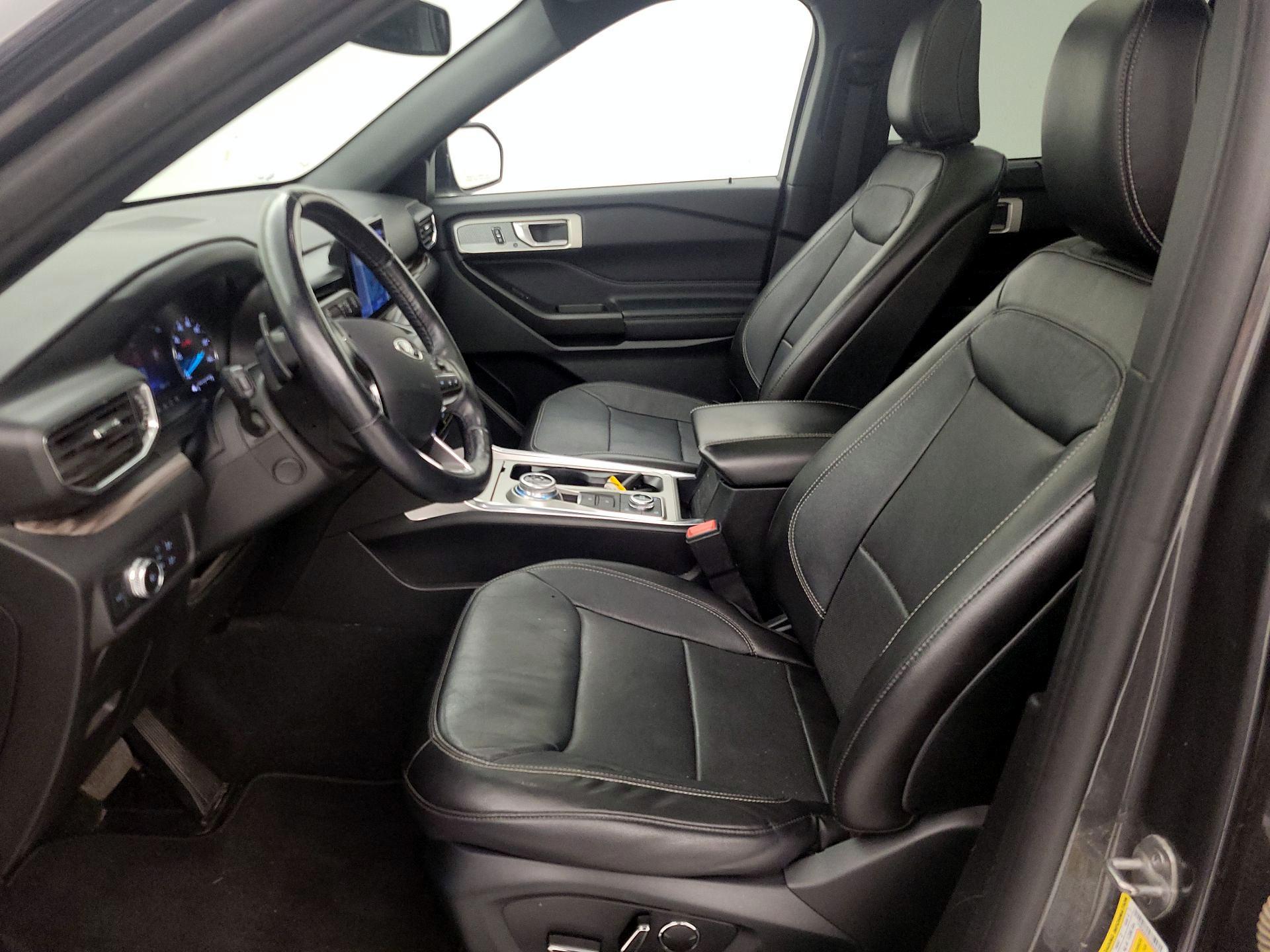 Thumbnail: 2020 Ford Explorer - 11