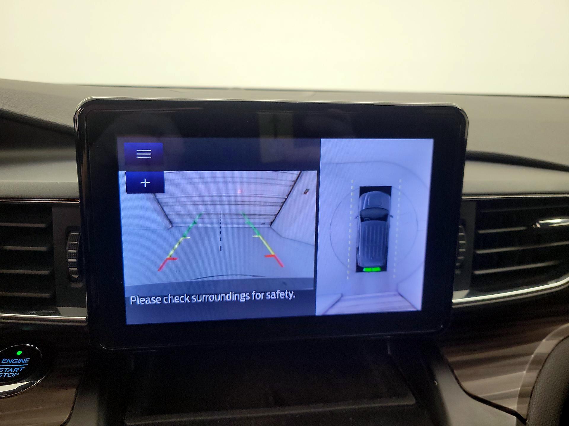 Thumbnail: 2020 Ford Explorer - 15