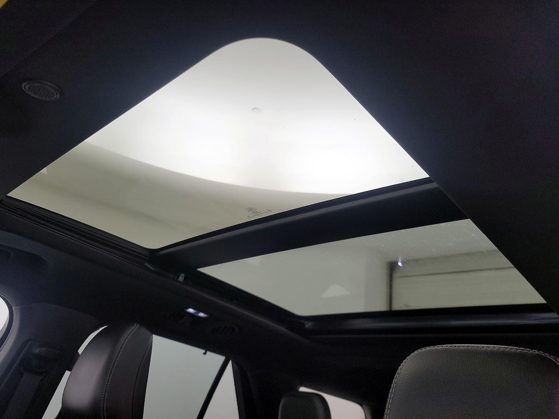 Thumbnail: 2020 Ford Explorer - 20