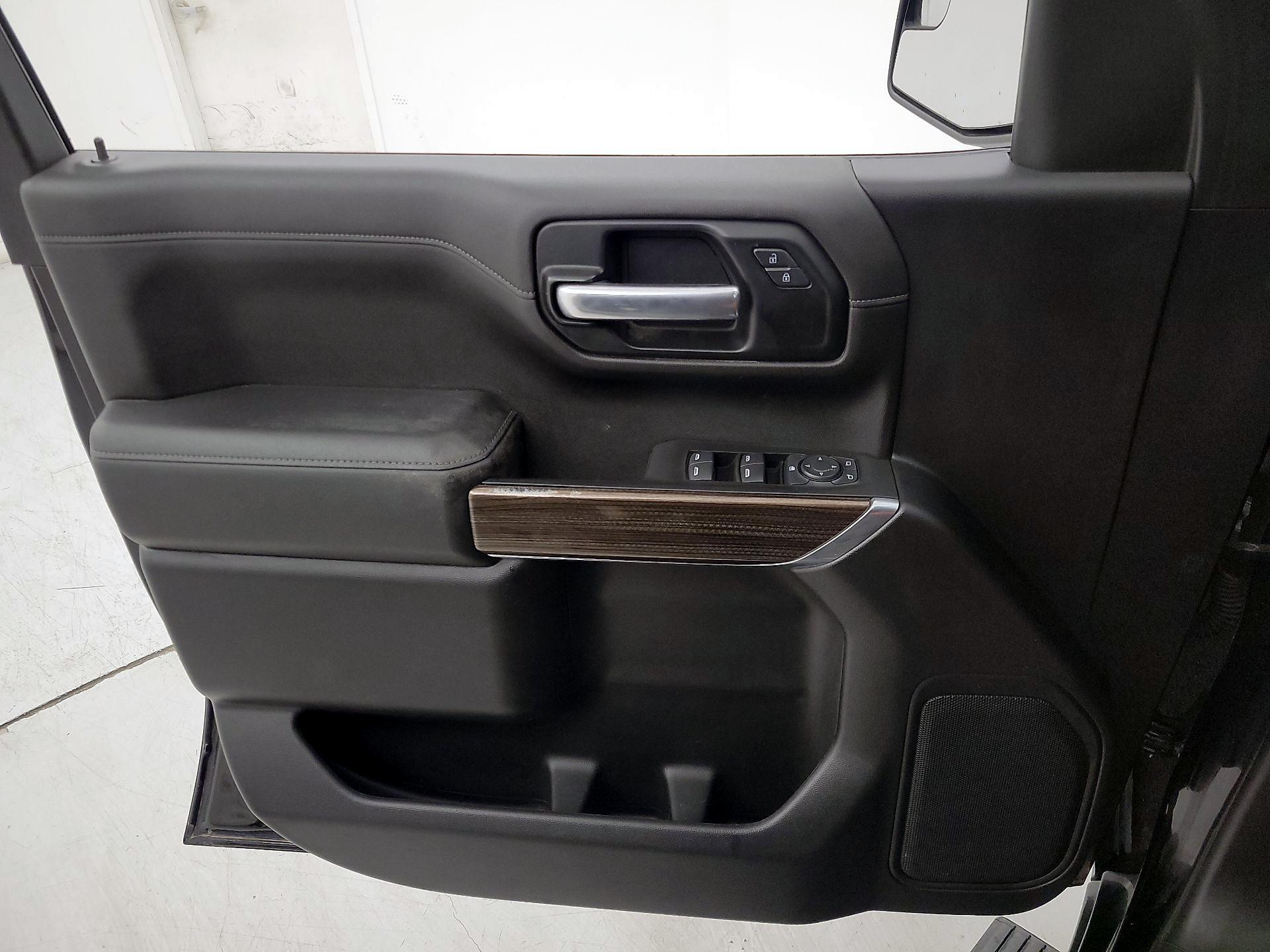 Thumbnail: 2020 Chevrolet Silverado 1500 - 12