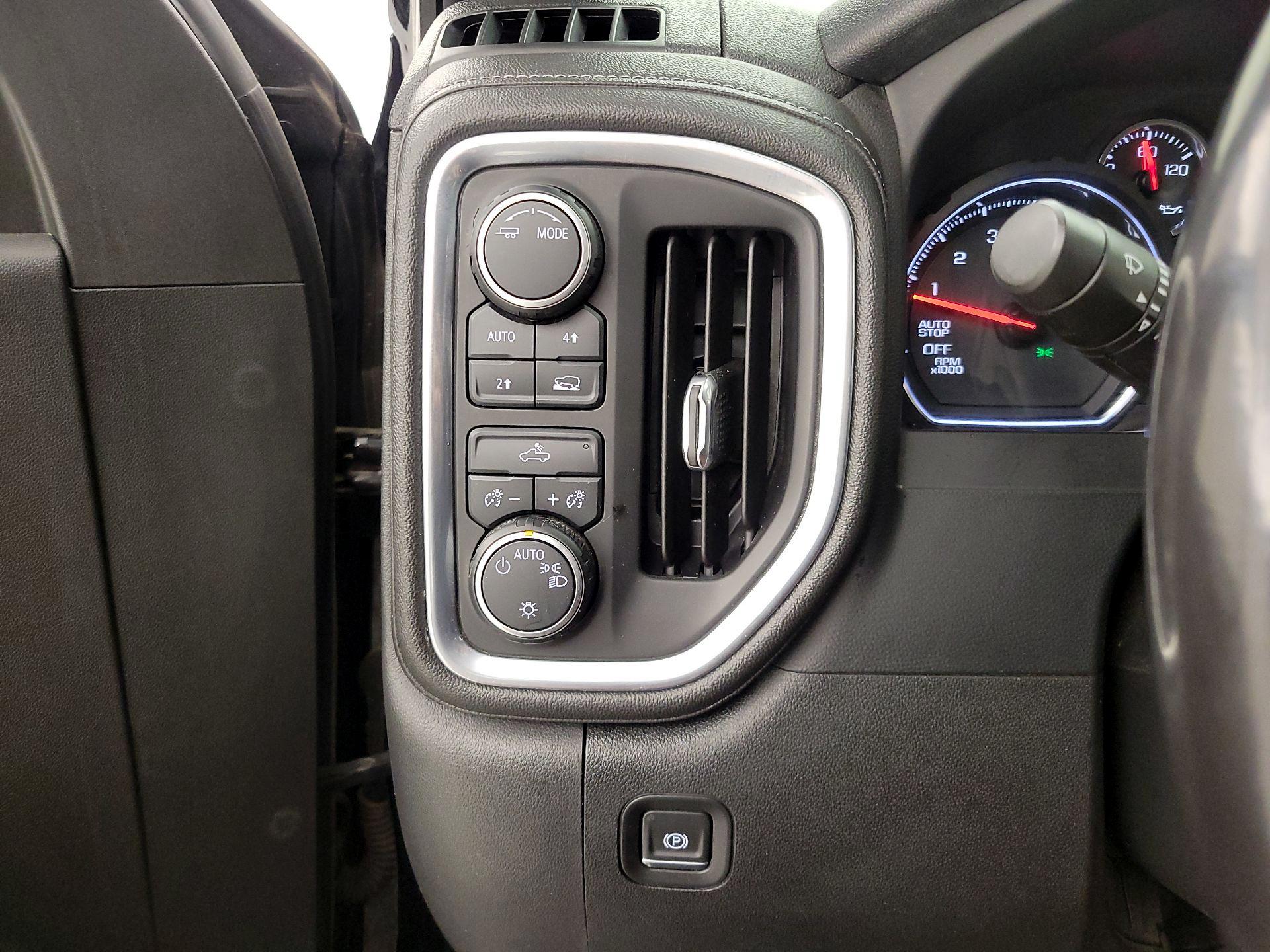 Thumbnail: 2020 Chevrolet Silverado 1500 - 13