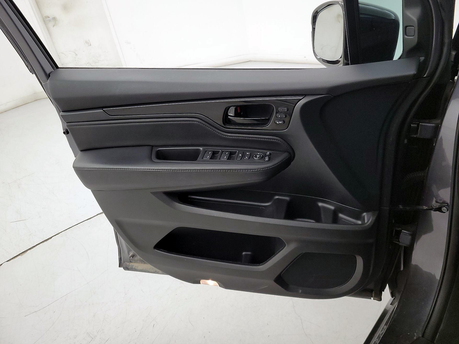 Thumbnail: 2023 Honda Odyssey - 12