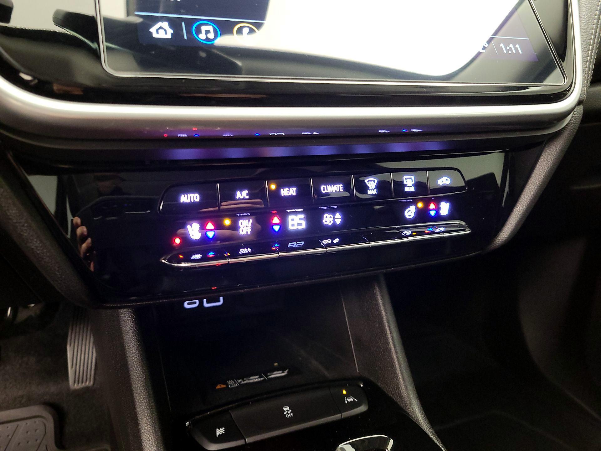 Thumbnail: 2023 Chevrolet Bolt EUV - 17