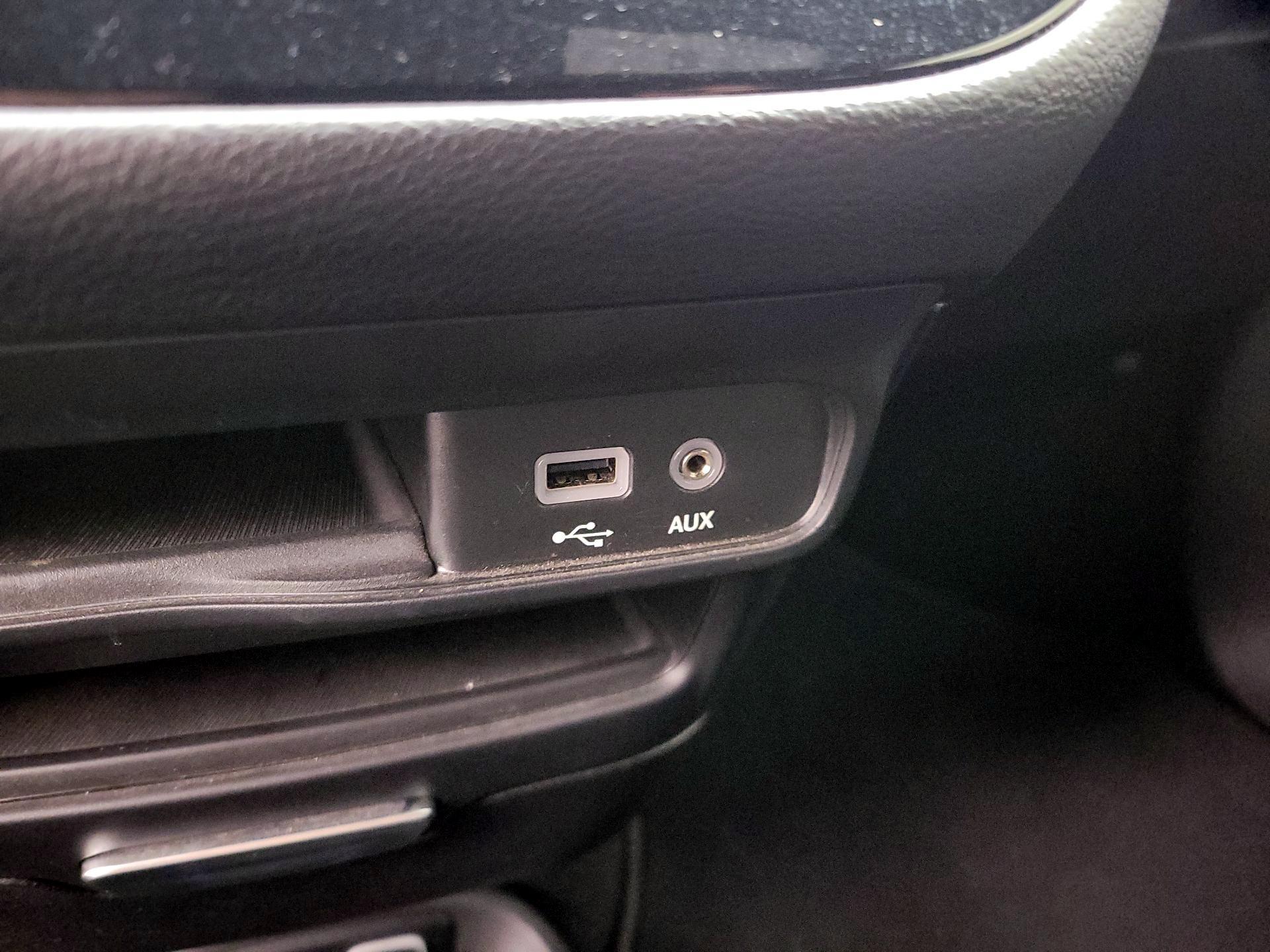 Thumbnail: 2019 Chrysler Pacifica - 18