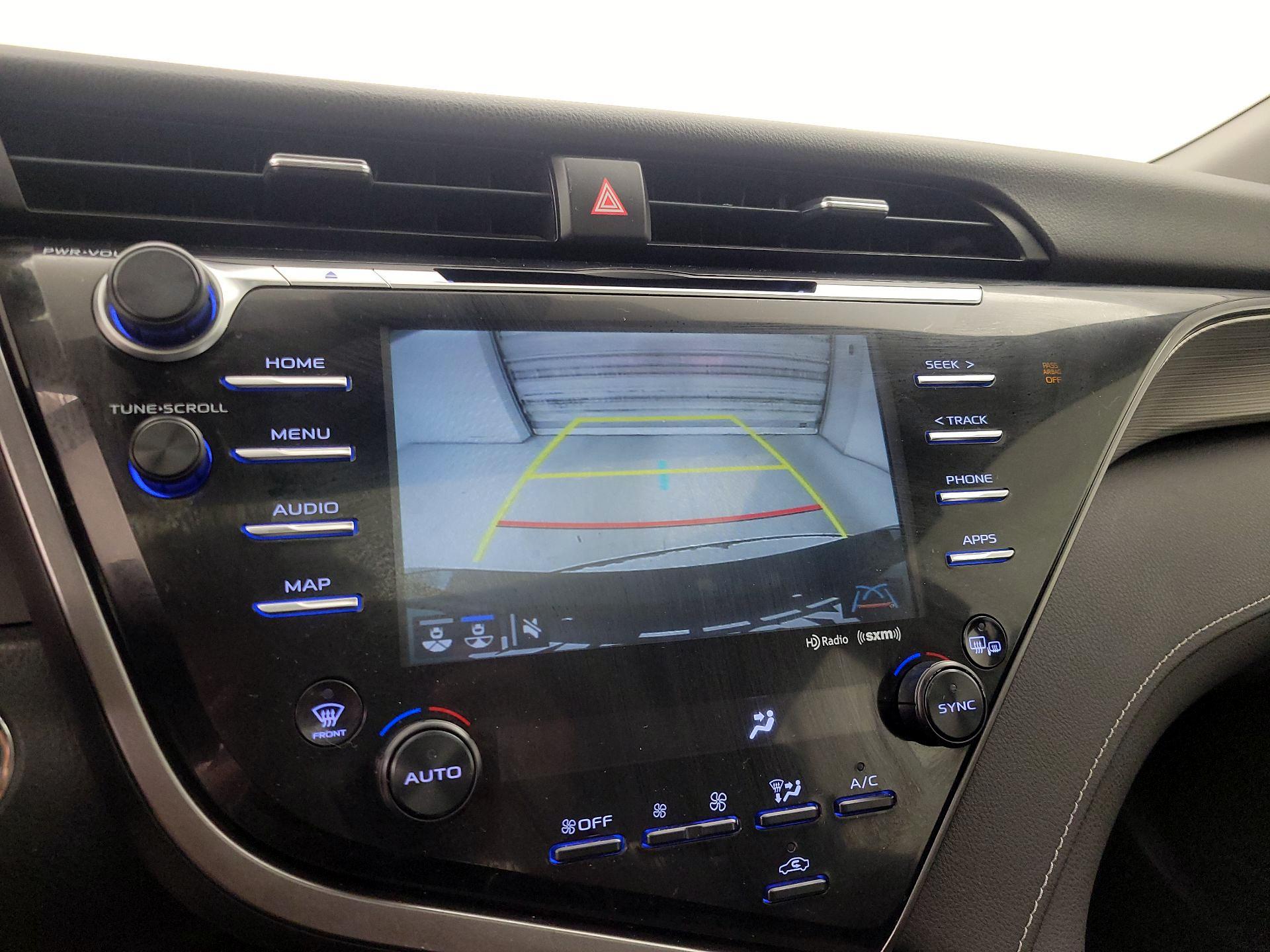 Thumbnail: 2019 Toyota Camry - 14